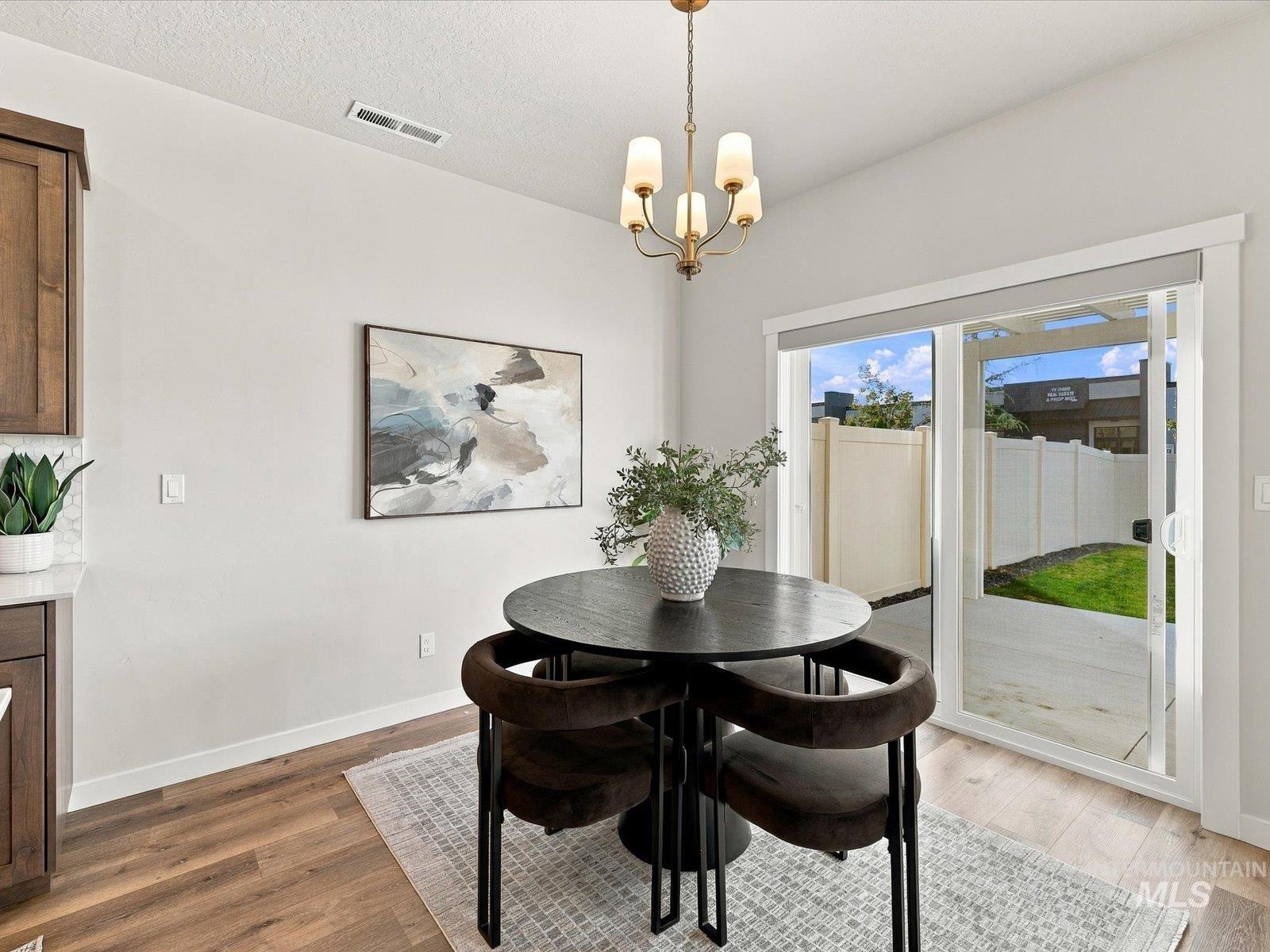 1553 W Homestake St., Meridian, Idaho 83646, 3 Bedrooms, 2.5 Bathrooms, Residential For Sale, Price $459,900,MLS 99002570