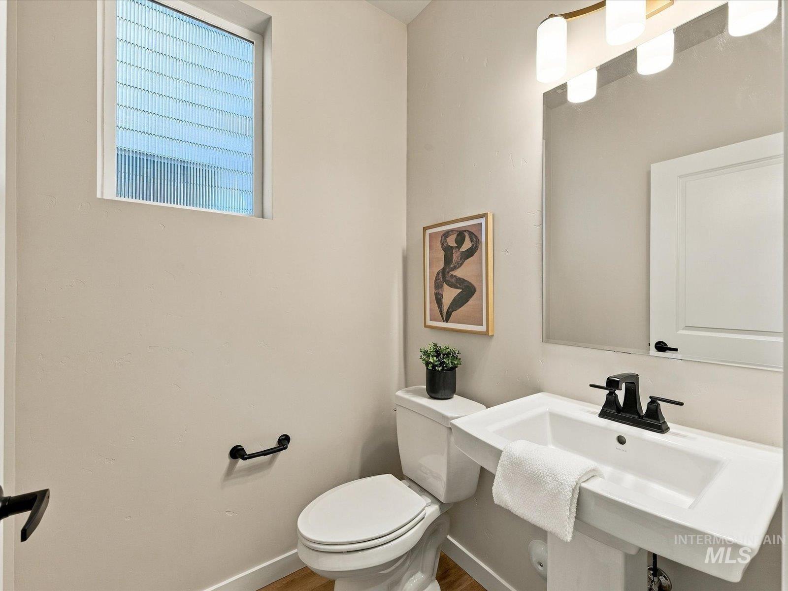 1553 W Homestake St., Meridian, Idaho 83646, 3 Bedrooms, 2.5 Bathrooms, Residential For Sale, Price $459,900,MLS 99002570
