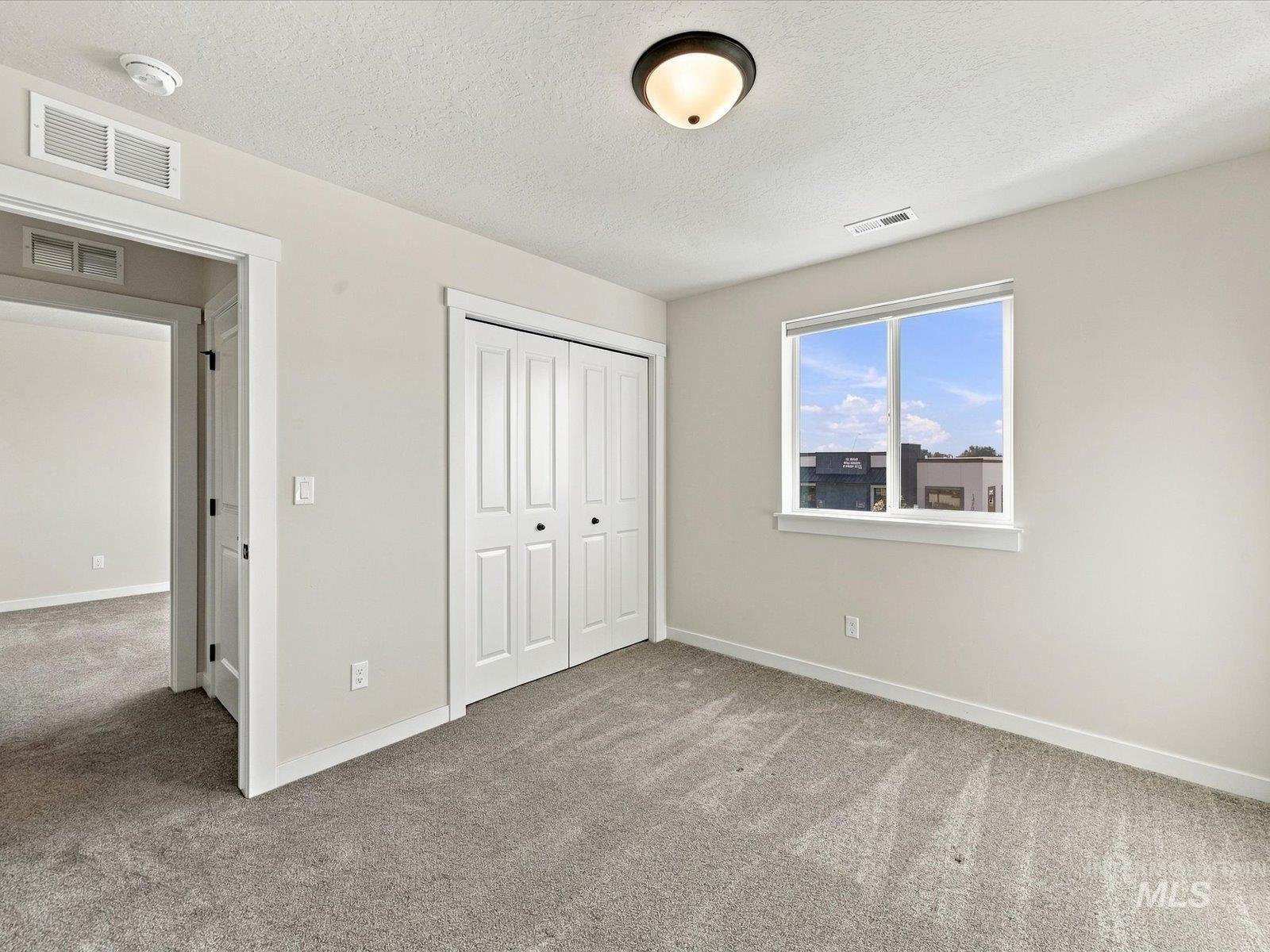1553 W Homestake St., Meridian, Idaho 83646, 3 Bedrooms, 2.5 Bathrooms, Residential For Sale, Price $459,900,MLS 99002570