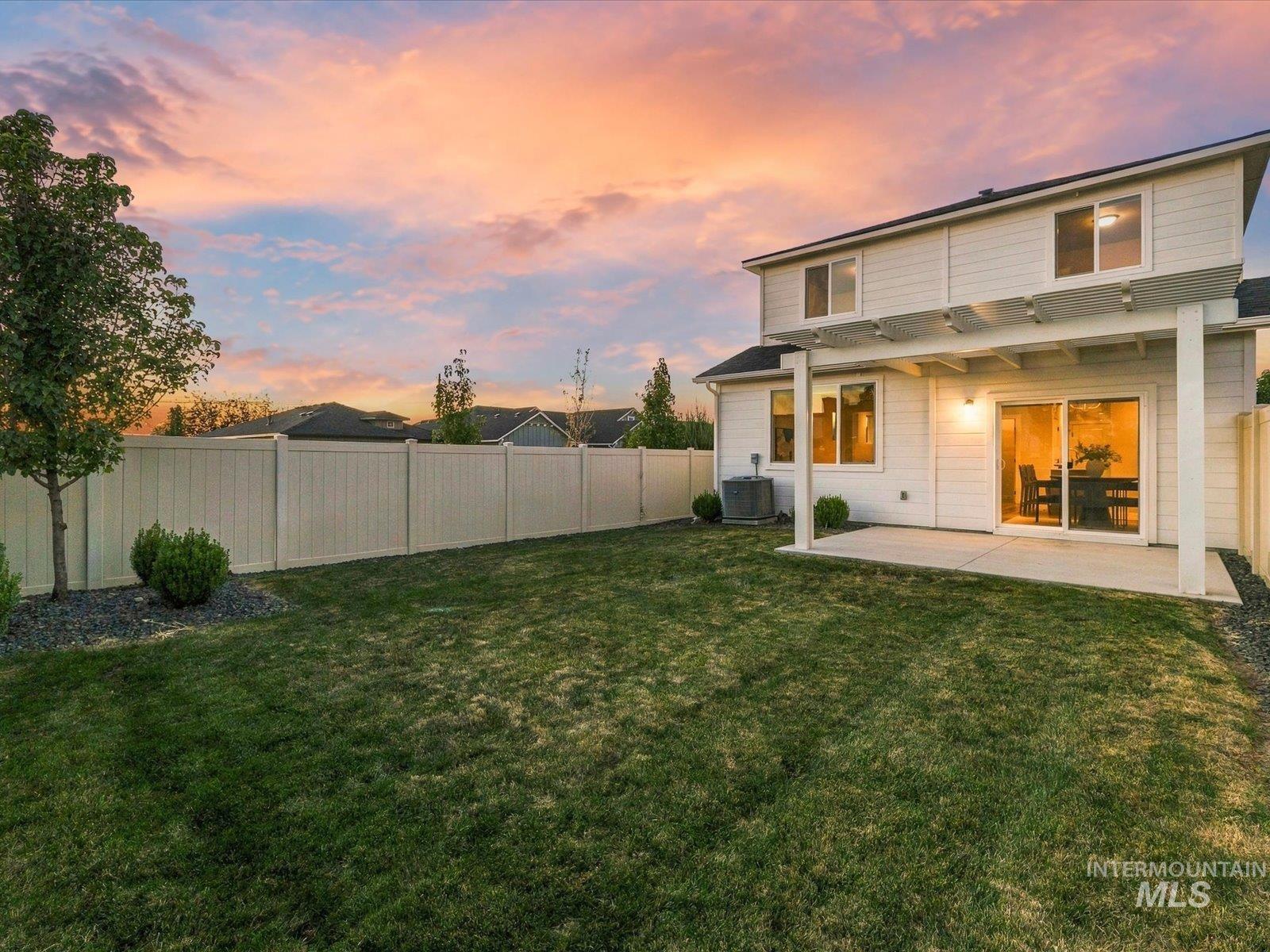 1553 W Homestake St., Meridian, Idaho 83646, 3 Bedrooms, 2.5 Bathrooms, Residential For Sale, Price $459,900,MLS 99002570