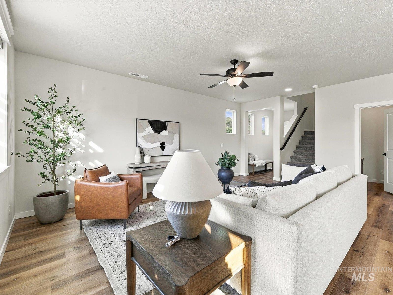 1553 W Homestake St., Meridian, Idaho 83646, 3 Bedrooms, 2.5 Bathrooms, Residential For Sale, Price $459,900,MLS 99002570