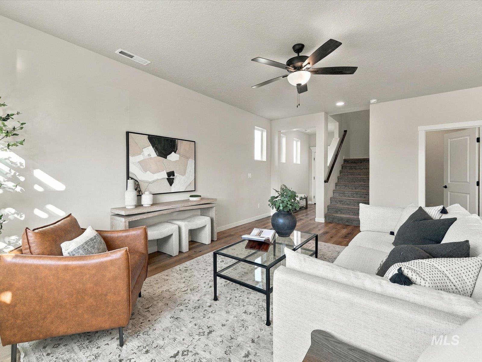 1553 W Homestake St., Meridian, Idaho 83646, 3 Bedrooms, 2.5 Bathrooms, Residential For Sale, Price $459,900,MLS 99002570