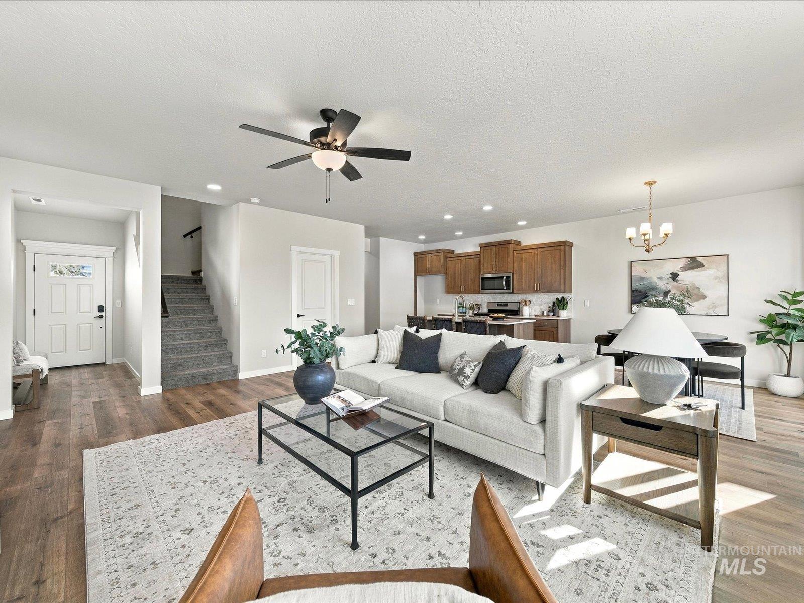 1553 W Homestake St., Meridian, Idaho 83646, 3 Bedrooms, 2.5 Bathrooms, Residential For Sale, Price $459,900,MLS 99002570