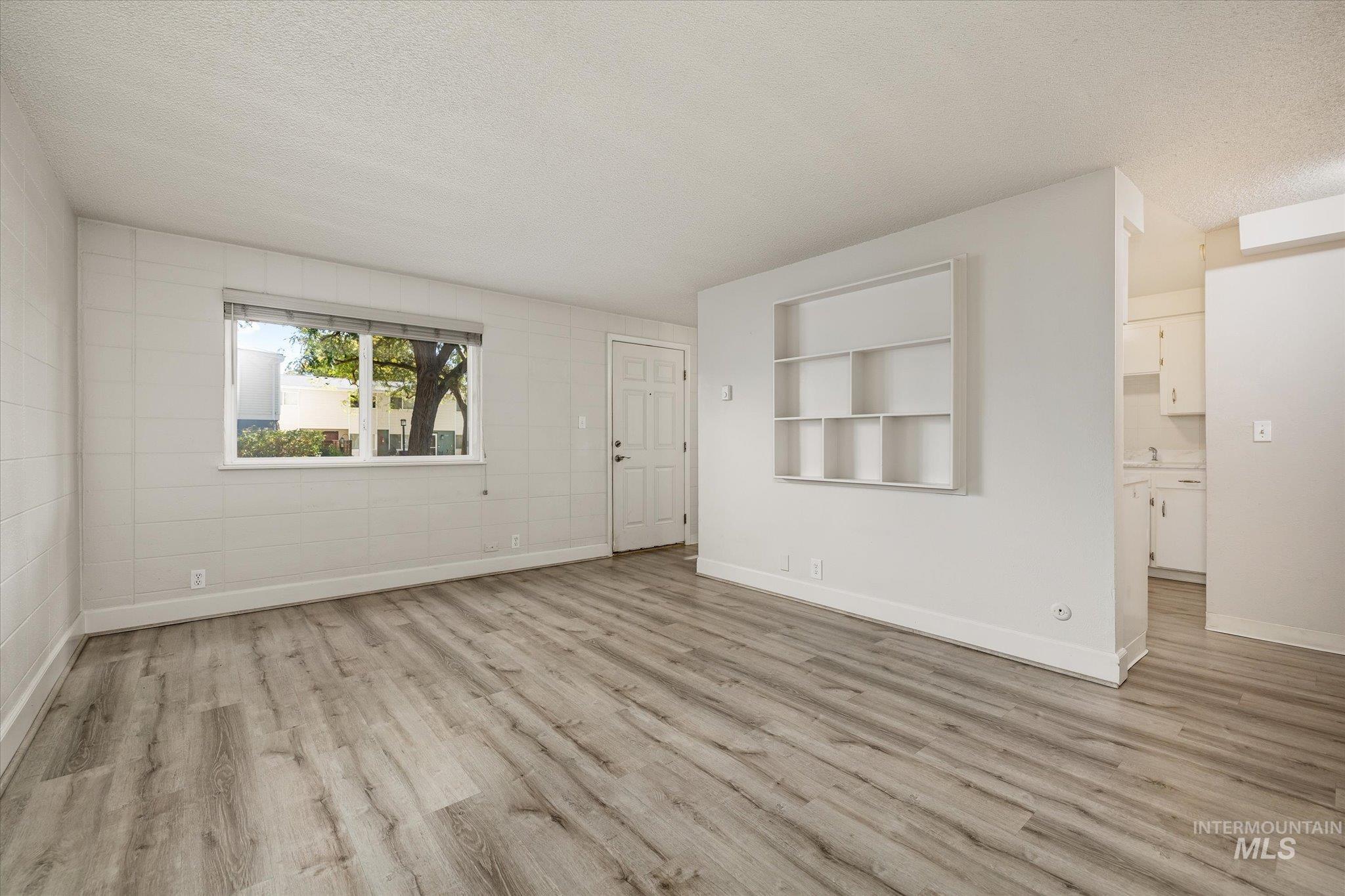 968 S Curtis Rd, Boise, Idaho 83705, 2 Bedrooms, 1.5 Bathrooms, Residential For Sale, Price $265,000,MLS 99002571