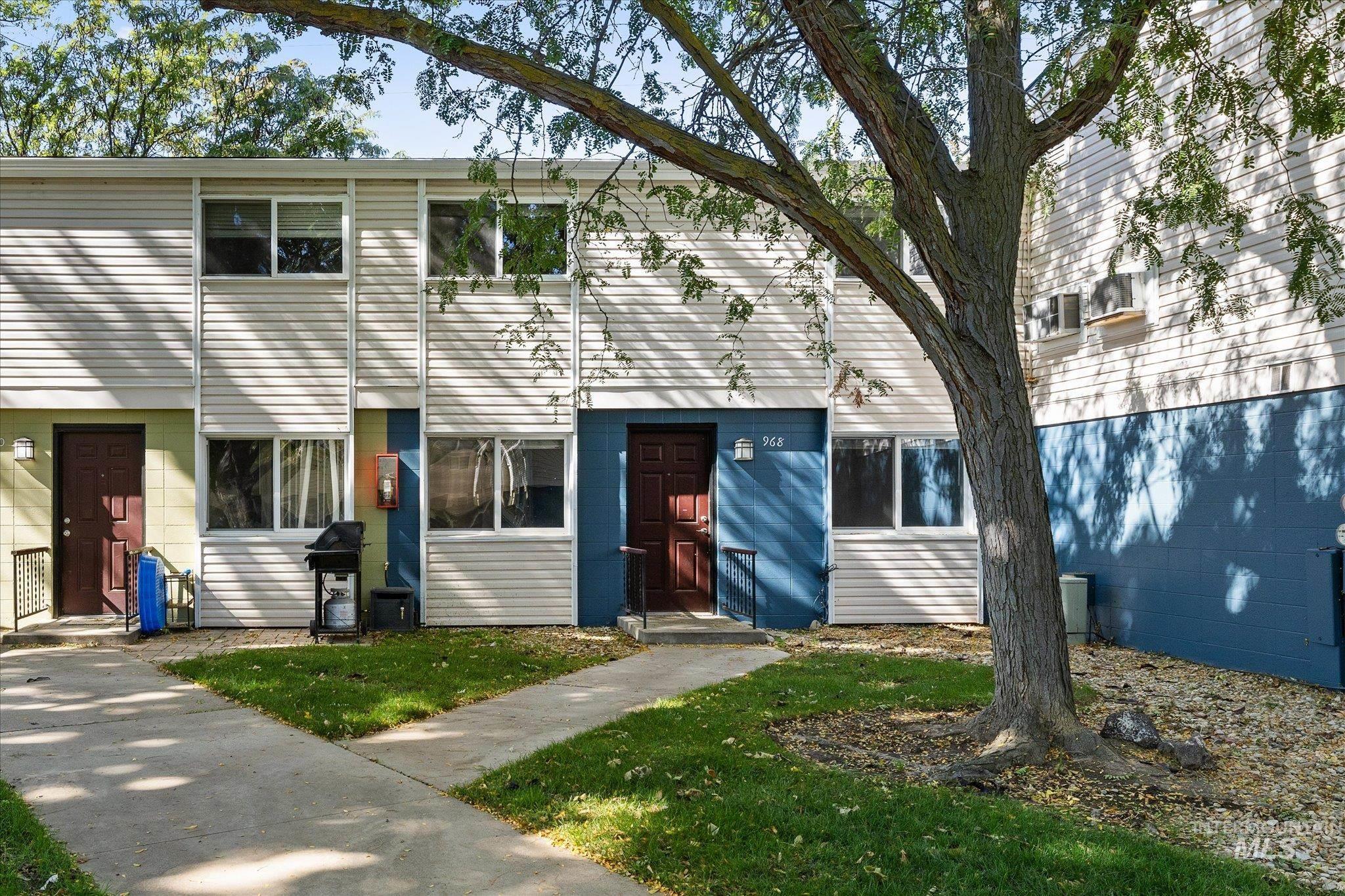 968 S Curtis Rd, Boise, Idaho 83705, 2 Bedrooms, 1.5 Bathrooms, Residential For Sale, Price $265,000,MLS 99002571