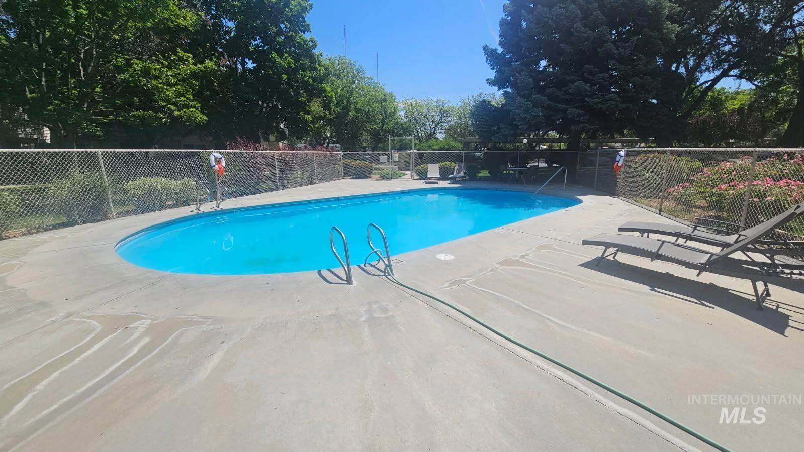 968 S Curtis Rd, Boise, Idaho 83705, 2 Bedrooms, 1.5 Bathrooms, Residential For Sale, Price $265,000,MLS 99002571