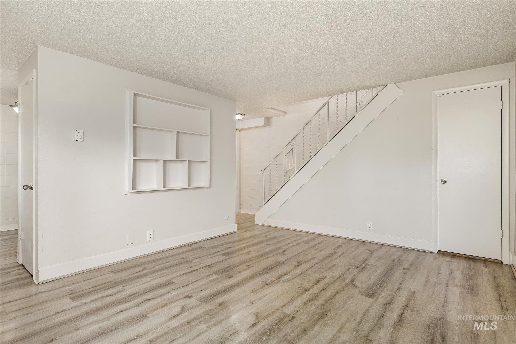 968 S Curtis Rd, Boise, Idaho 83705, 2 Bedrooms, 1.5 Bathrooms, Residential For Sale, Price $265,000,MLS 99002571