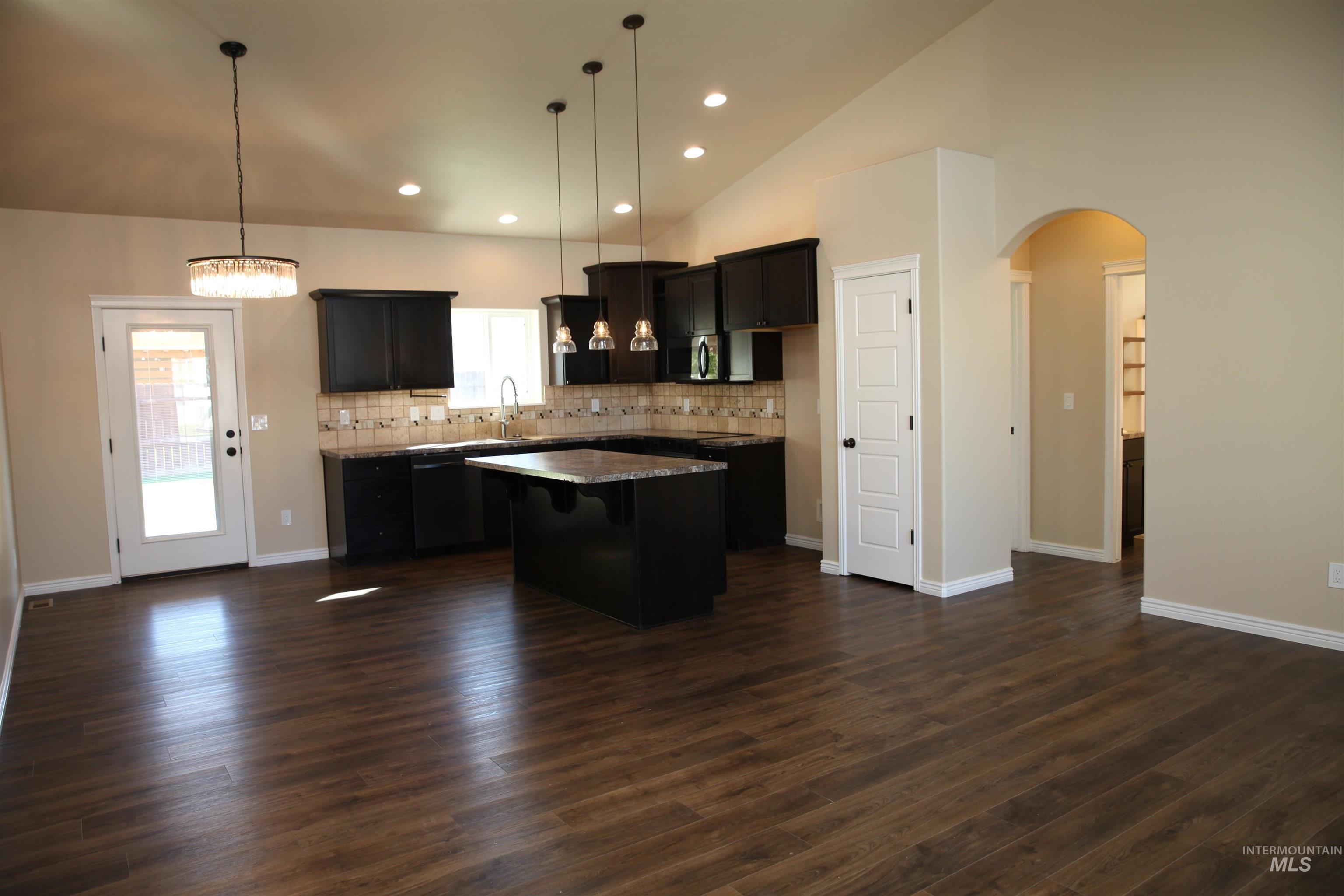 311 Cayuse Creek Dr., Kimberly, Idaho 83341, 4 Bedrooms, 2 Bathrooms, Residential For Sale, Price $379,900, 99002572