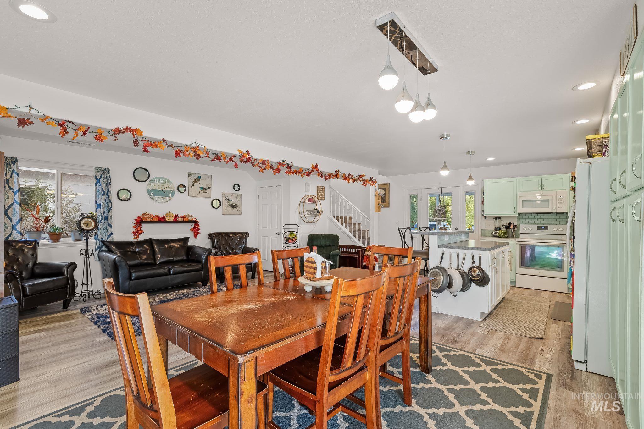 905 Fountain Street, Colton, Washington 99113, 4 Bedrooms, 2.5 Bathrooms, Residential For Sale, Price $465,000,MLS 99002577