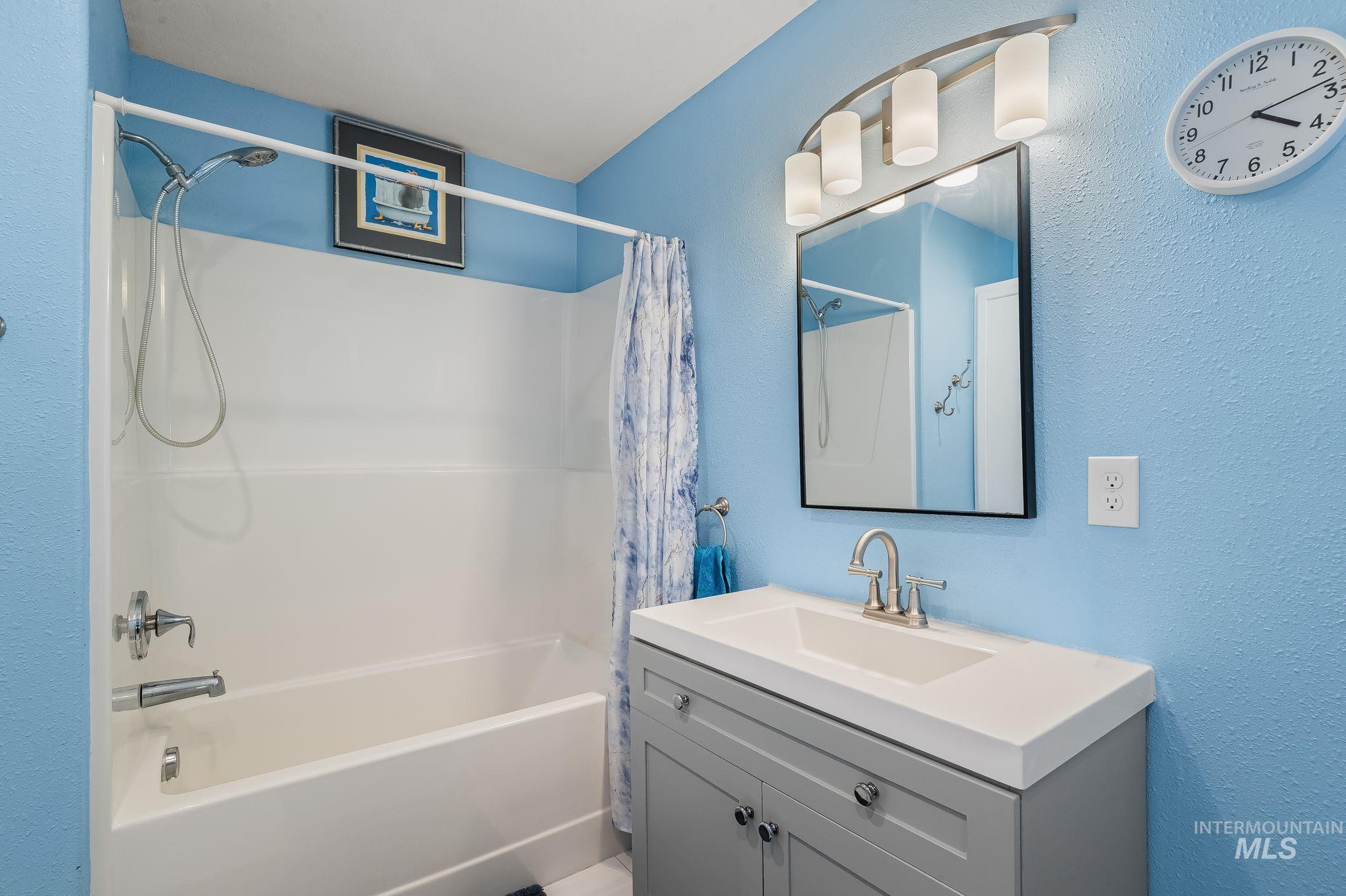 905 Fountain Street, Colton, Washington 99113, 4 Bedrooms, 2.5 Bathrooms, Residential For Sale, Price $465,000,MLS 99002577