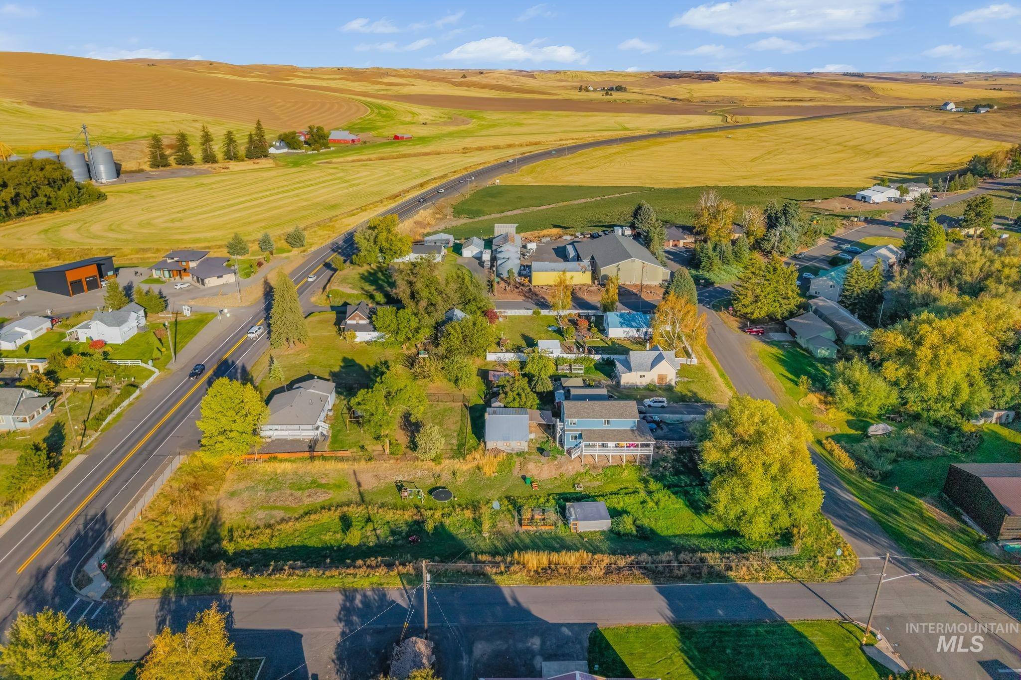 905 Fountain Street, Colton, Washington 99113, 4 Bedrooms, 2.5 Bathrooms, Residential For Sale, Price $465,000,MLS 99002577