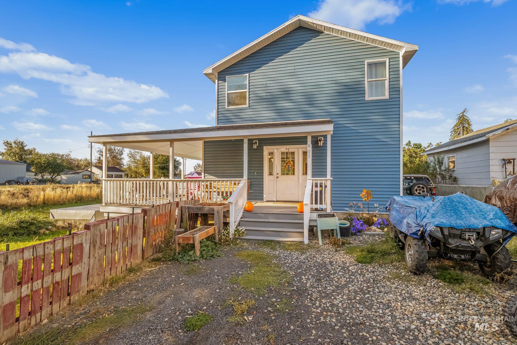 905 Fountain Street, Colton, Washington 99113, 4 Bedrooms, 2.5 Bathrooms, Residential For Sale, Price $465,000,MLS 99002577
