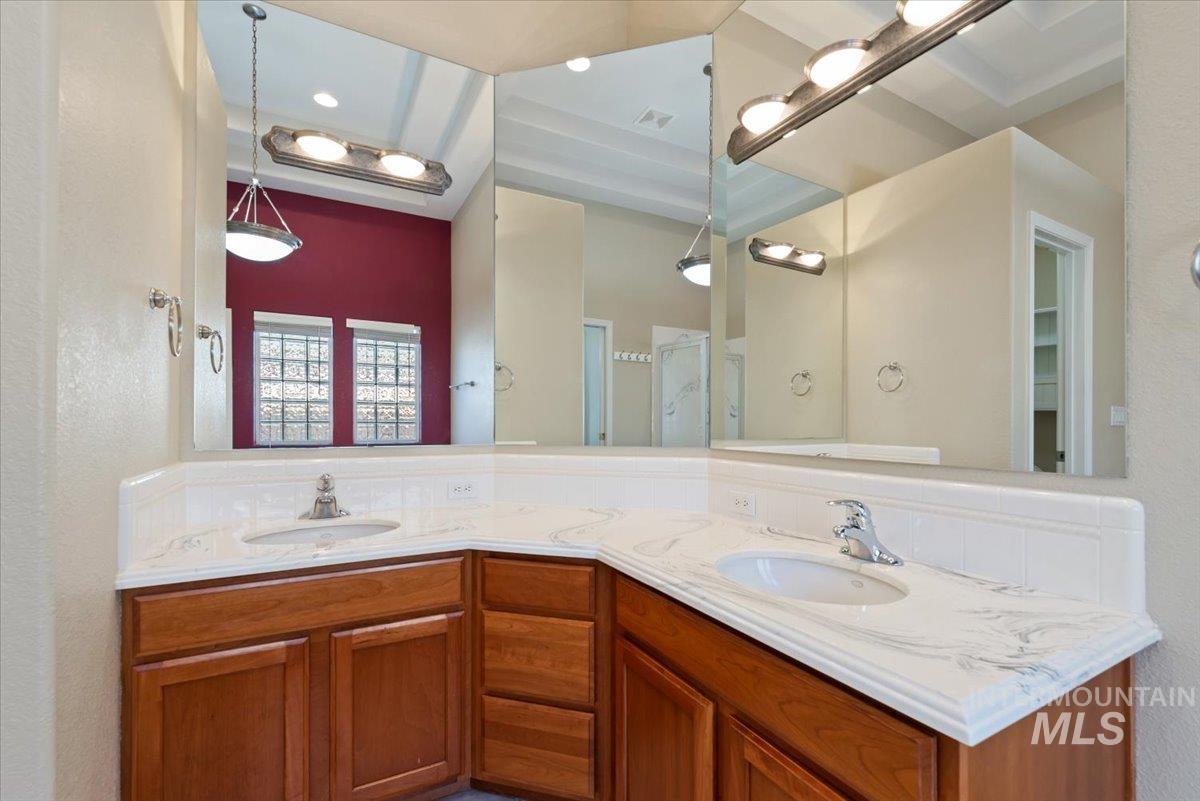 2083 S Trapper Cove Ave, Boise, Idaho 83709, 5 Bedrooms, 3 Bathrooms, Residential For Sale, Price $749,000, 99002578