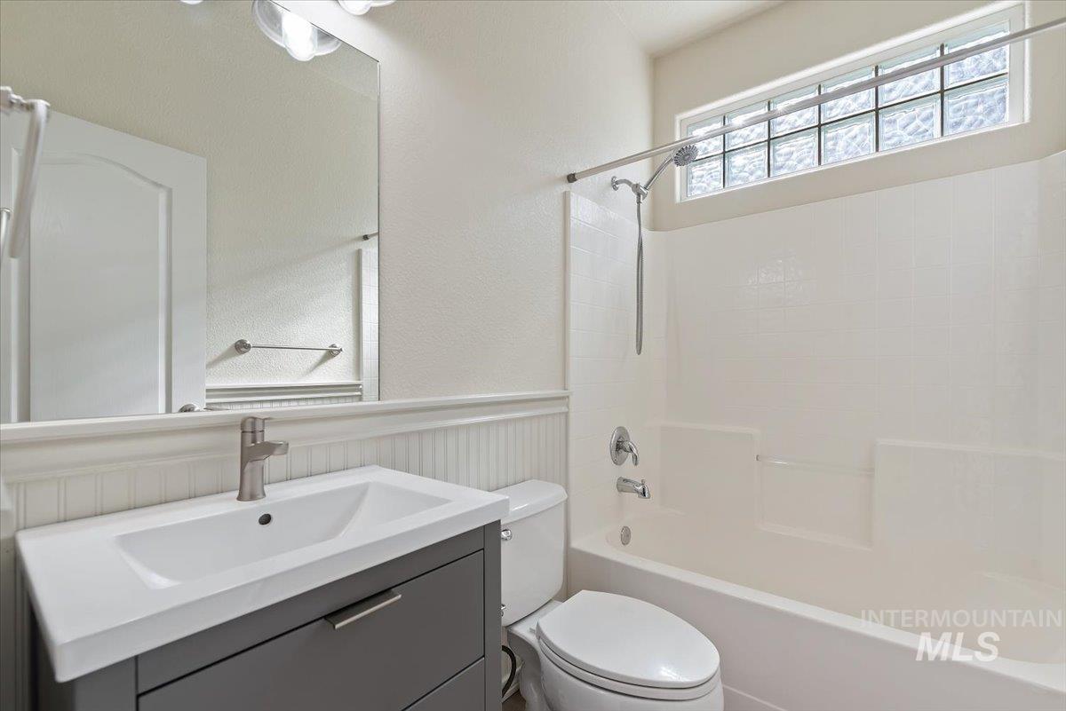 2083 S Trapper Cove Ave, Boise, Idaho 83709, 5 Bedrooms, 3 Bathrooms, Residential For Sale, Price $749,000, 99002578