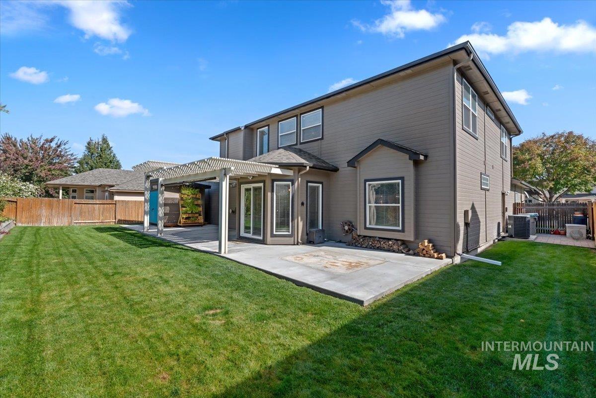2083 S Trapper Cove Ave, Boise, Idaho 83709, 5 Bedrooms, 3 Bathrooms, Residential For Sale, Price $749,000, 99002578