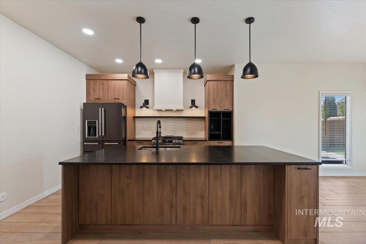2083 S Trapper Cove Ave, Boise, Idaho 83709, 5 Bedrooms, 3 Bathrooms, Residential For Sale, Price $749,000, 99002578