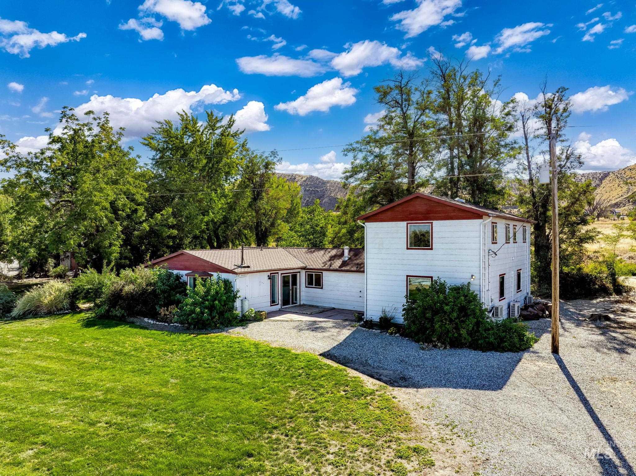 3817 Star Ln, Emmett, Idaho 83617, 4 Bedrooms, 3 Bathrooms, Residential For Sale, Price $399,000, 99002579