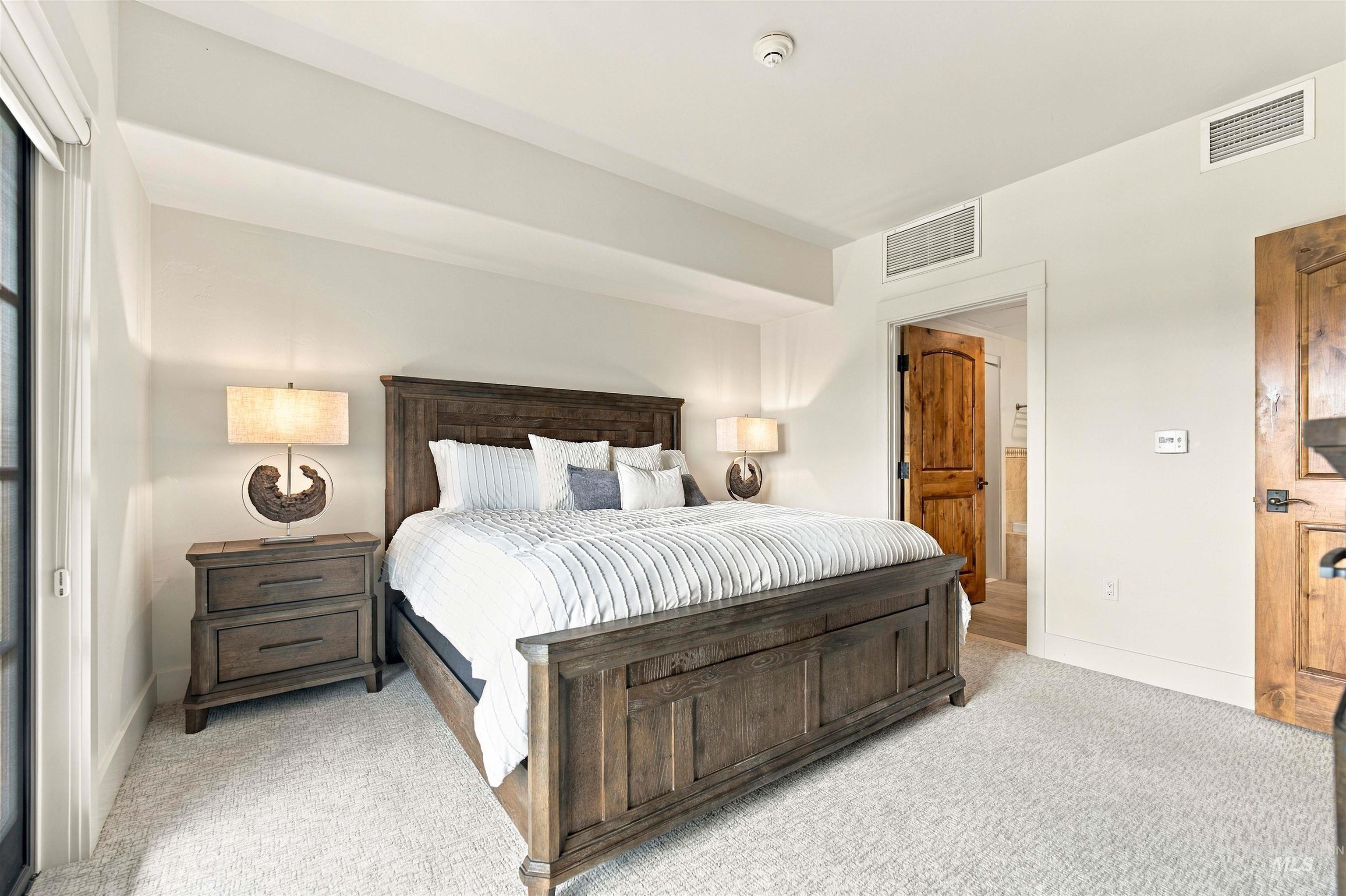 75 Arling Center Ct, Donnelly, Idaho 83615, 2 Bedrooms, 1 Bathroom, Residential For Sale, Price $949,900,MLS 99002580