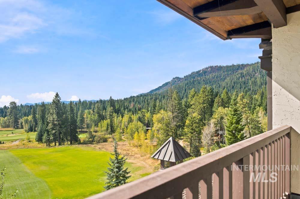75 Arling Center Ct, Donnelly, Idaho 83615, 2 Bedrooms, 1 Bathroom, Residential For Sale, Price $949,900,MLS 99002580