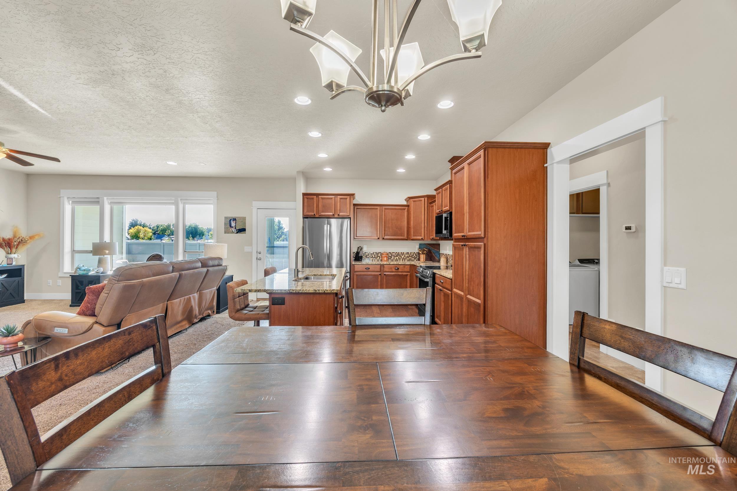 367 N Magnolia Pl, Middleton, Idaho 83644, 3 Bedrooms, 2.5 Bathrooms, Residential For Sale, Price $473,000,MLS 99002581