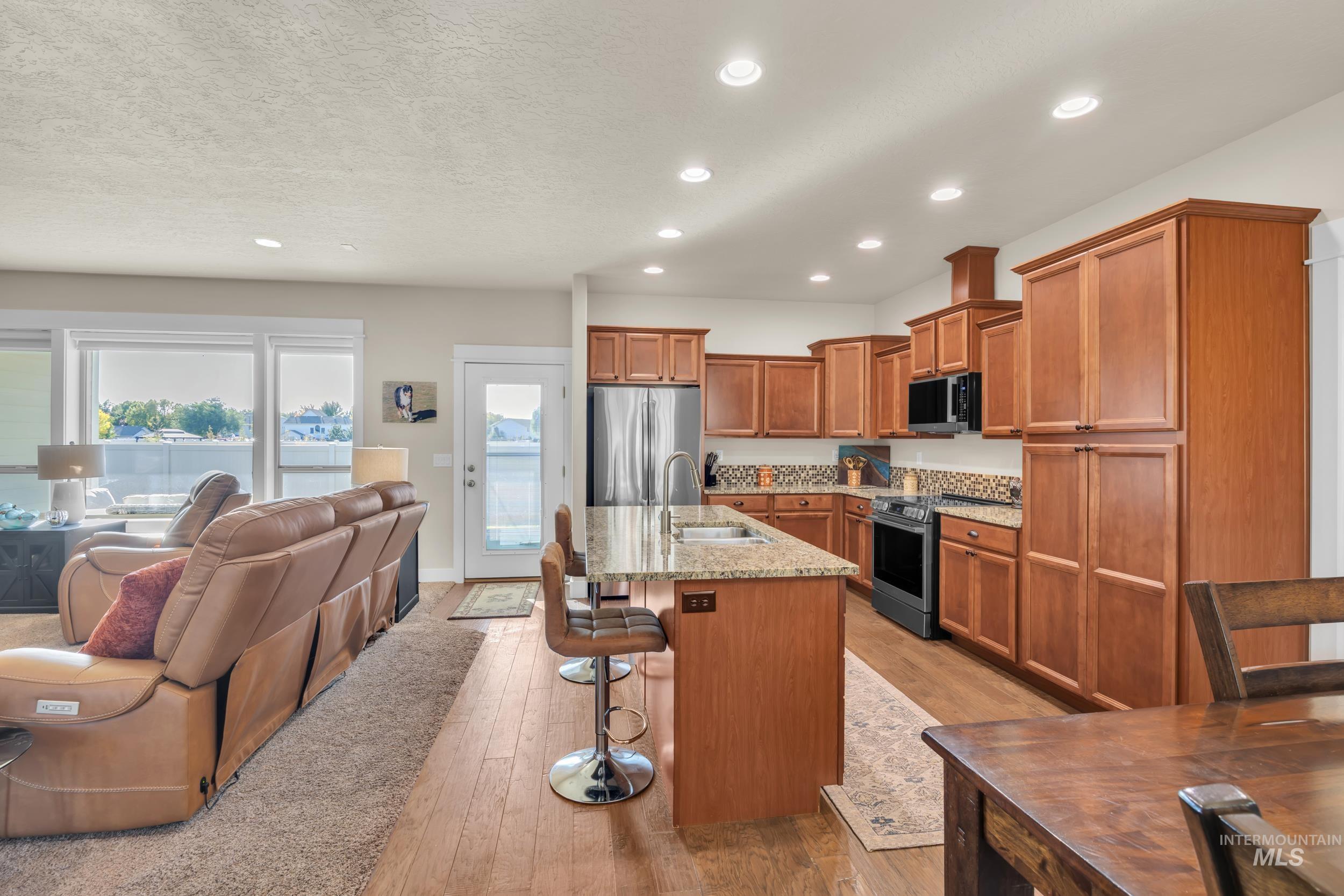 367 N Magnolia Pl, Middleton, Idaho 83644, 3 Bedrooms, 2.5 Bathrooms, Residential For Sale, Price $473,000,MLS 99002581