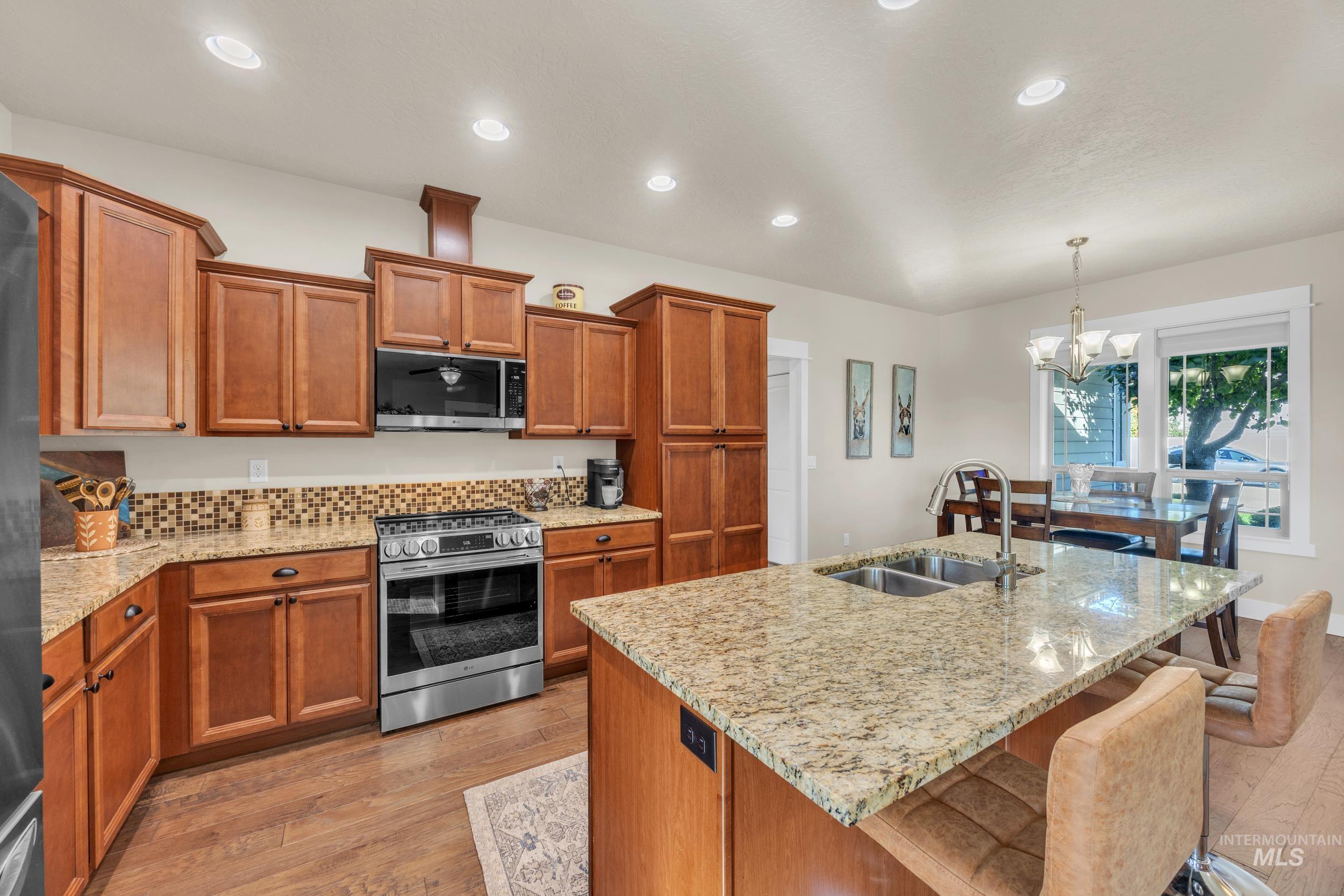 367 N Magnolia Pl, Middleton, Idaho 83644, 3 Bedrooms, 2.5 Bathrooms, Residential For Sale, Price $473,000,MLS 99002581