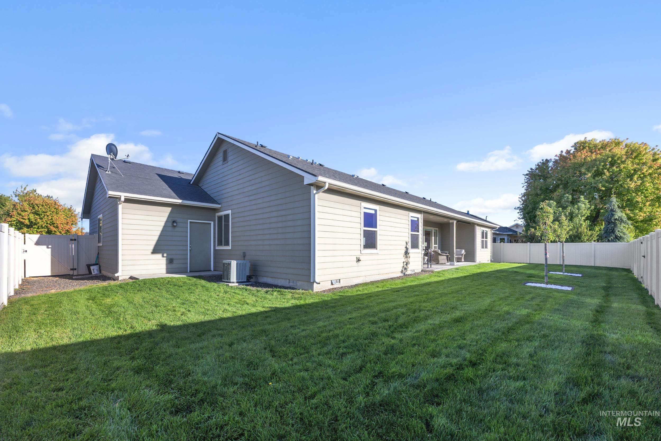 367 N Magnolia Pl, Middleton, Idaho 83644, 3 Bedrooms, 2.5 Bathrooms, Residential For Sale, Price $473,000,MLS 99002581