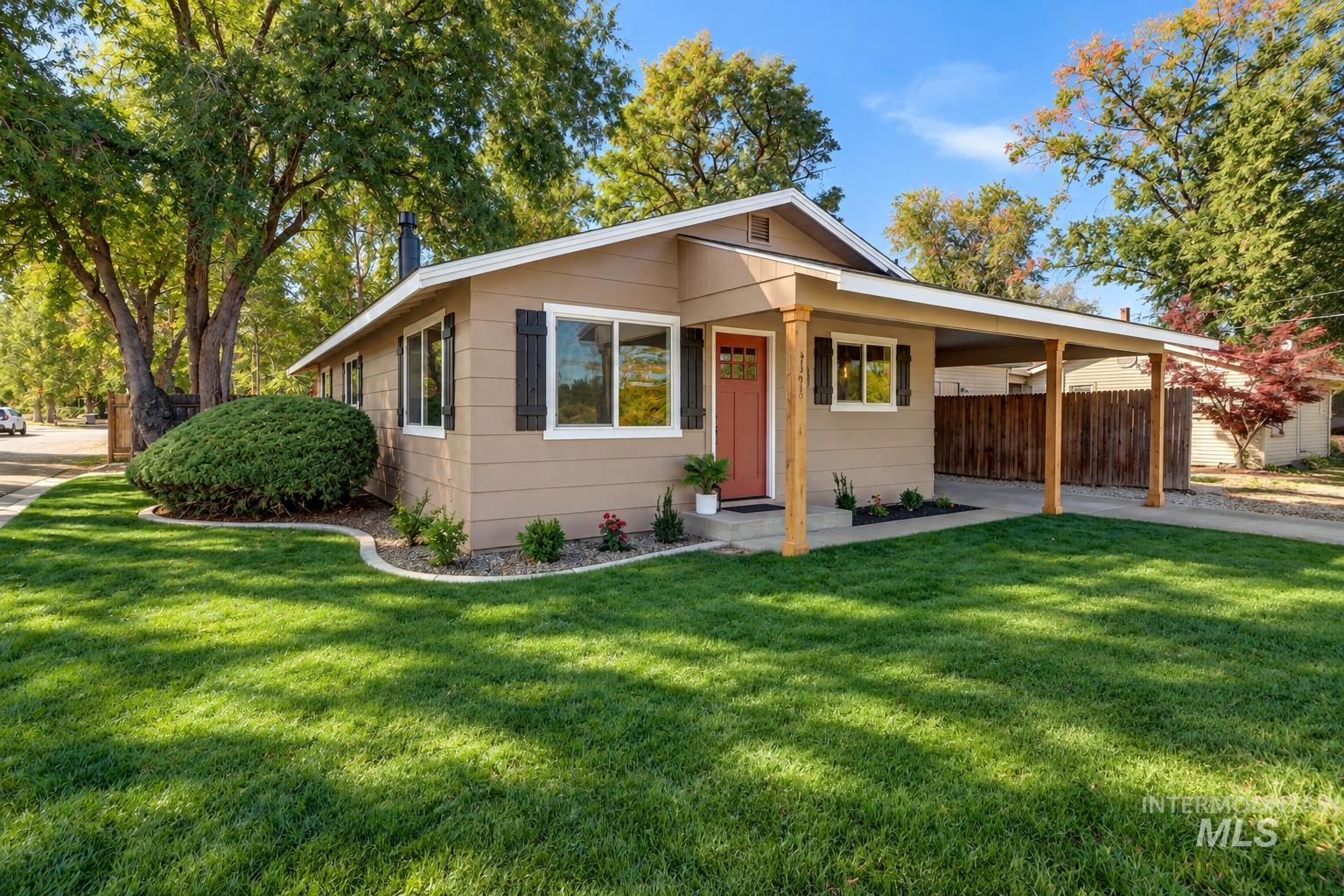3215 W Alpine Street, Boise, Idaho 83705, 3 Bedrooms, 1 Bathroom, Residential For Sale, Price $469,900, 99002582
