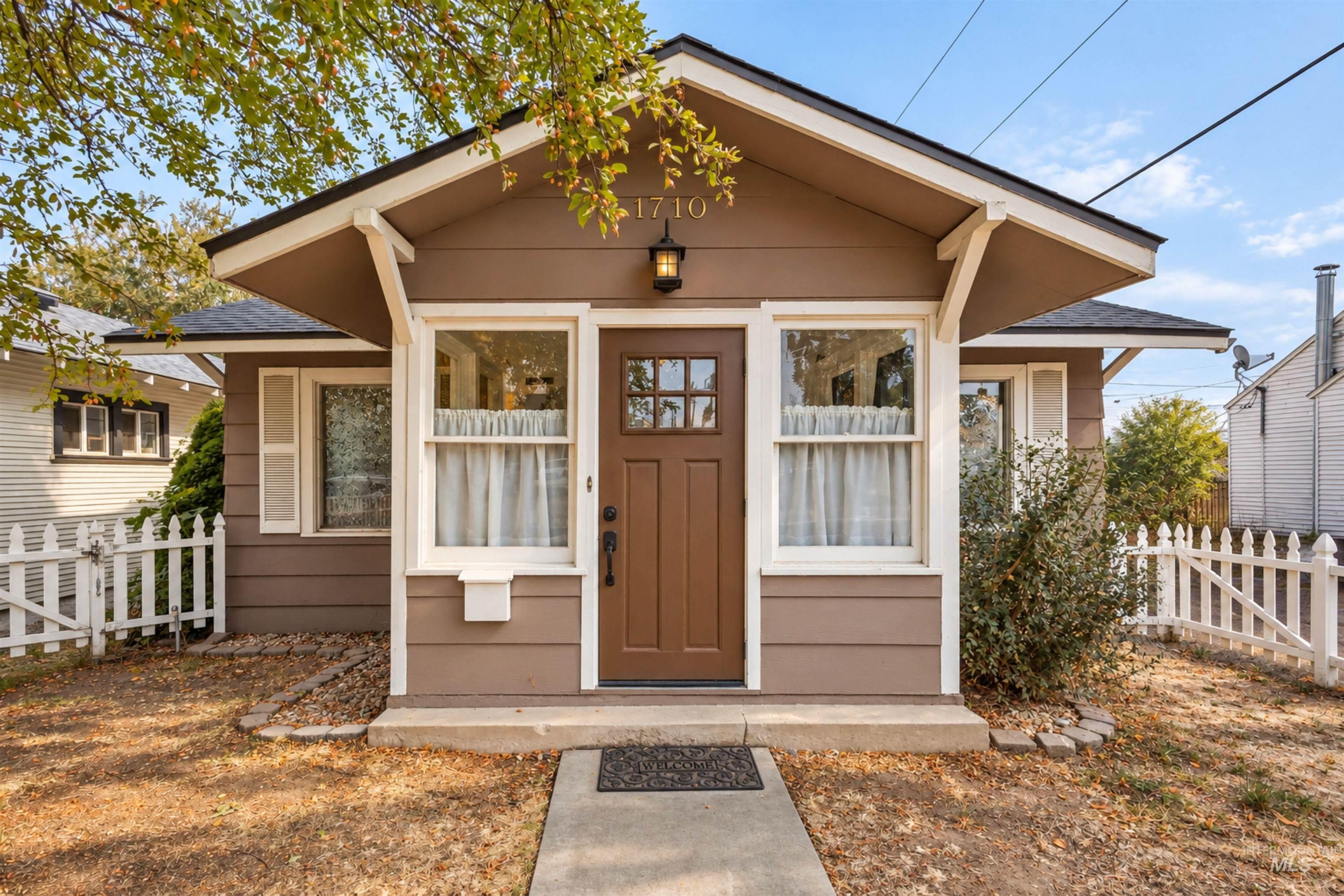 1710 1st St S, Nampa, Idaho 83651, 2 Bedrooms, 1 Bathroom, Residential For Sale, Price $280,000,MLS 99002586