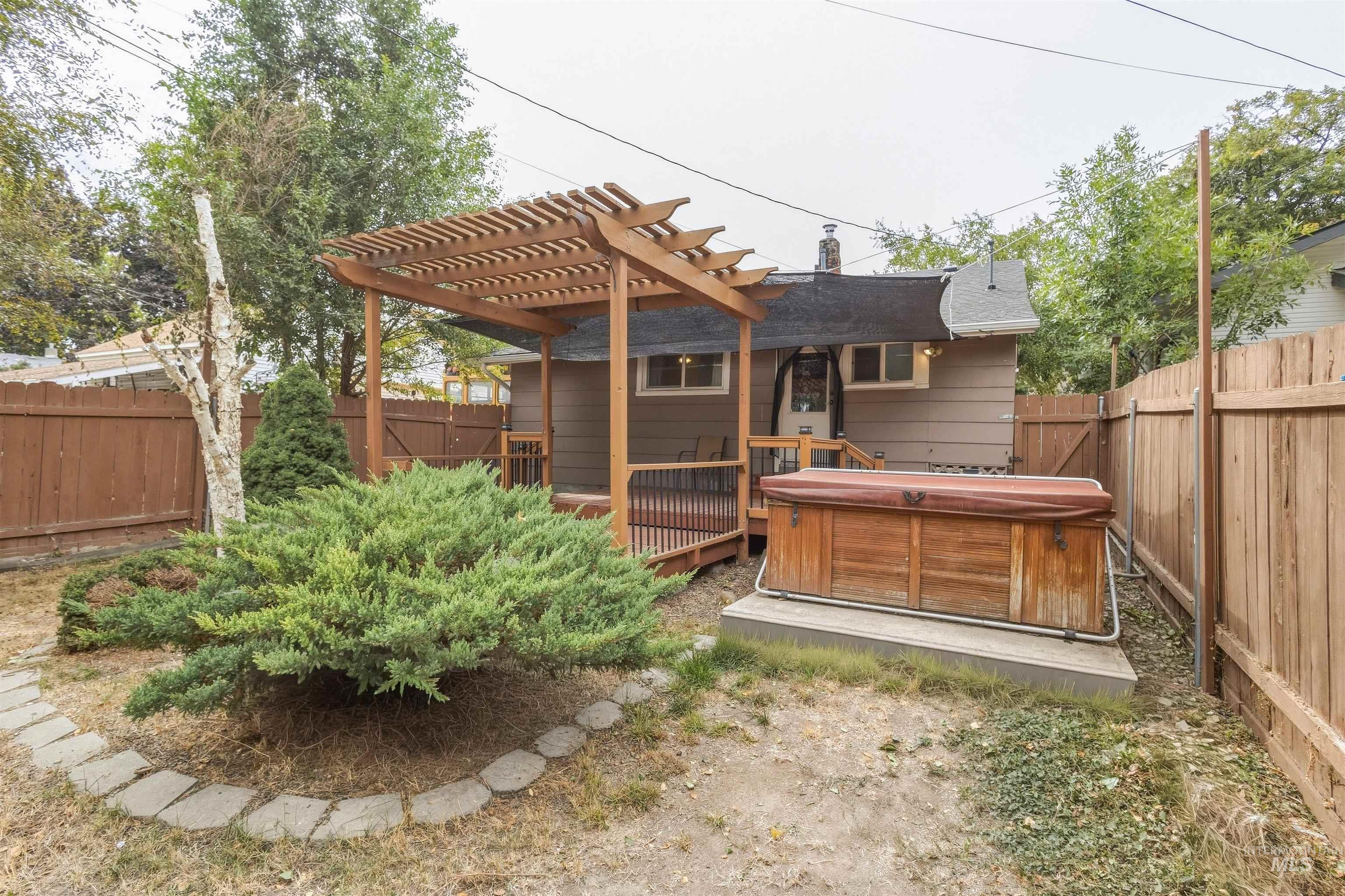 1710 1st St S, Nampa, Idaho 83651, 2 Bedrooms, 1 Bathroom, Residential For Sale, Price $280,000,MLS 99002586