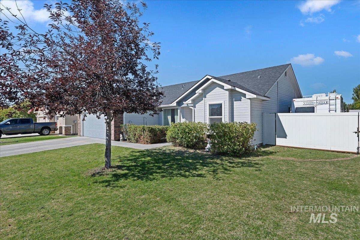 1064 Homestead, Emmett, Idaho 83617, 3 Bedrooms, 2 Bathrooms, Residential For Sale, Price $400,000,MLS 99002589