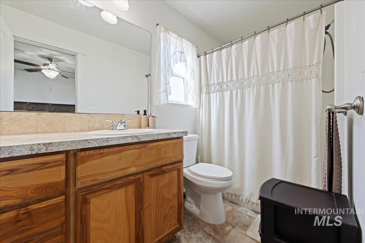 1064 Homestead, Emmett, Idaho 83617, 3 Bedrooms, 2 Bathrooms, Residential For Sale, Price $400,000,MLS 99002589