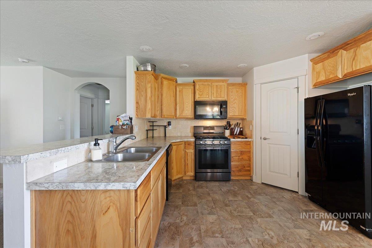 1064 Homestead, Emmett, Idaho 83617, 3 Bedrooms, 2 Bathrooms, Residential For Sale, Price $400,000,MLS 99002589