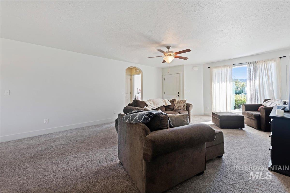 1064 Homestead, Emmett, Idaho 83617, 3 Bedrooms, 2 Bathrooms, Residential For Sale, Price $400,000,MLS 99002589
