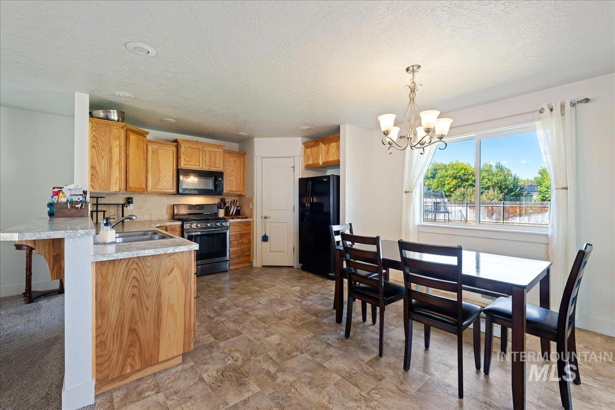 1064 Homestead, Emmett, Idaho 83617, 3 Bedrooms, 2 Bathrooms, Residential For Sale, Price $400,000,MLS 99002589