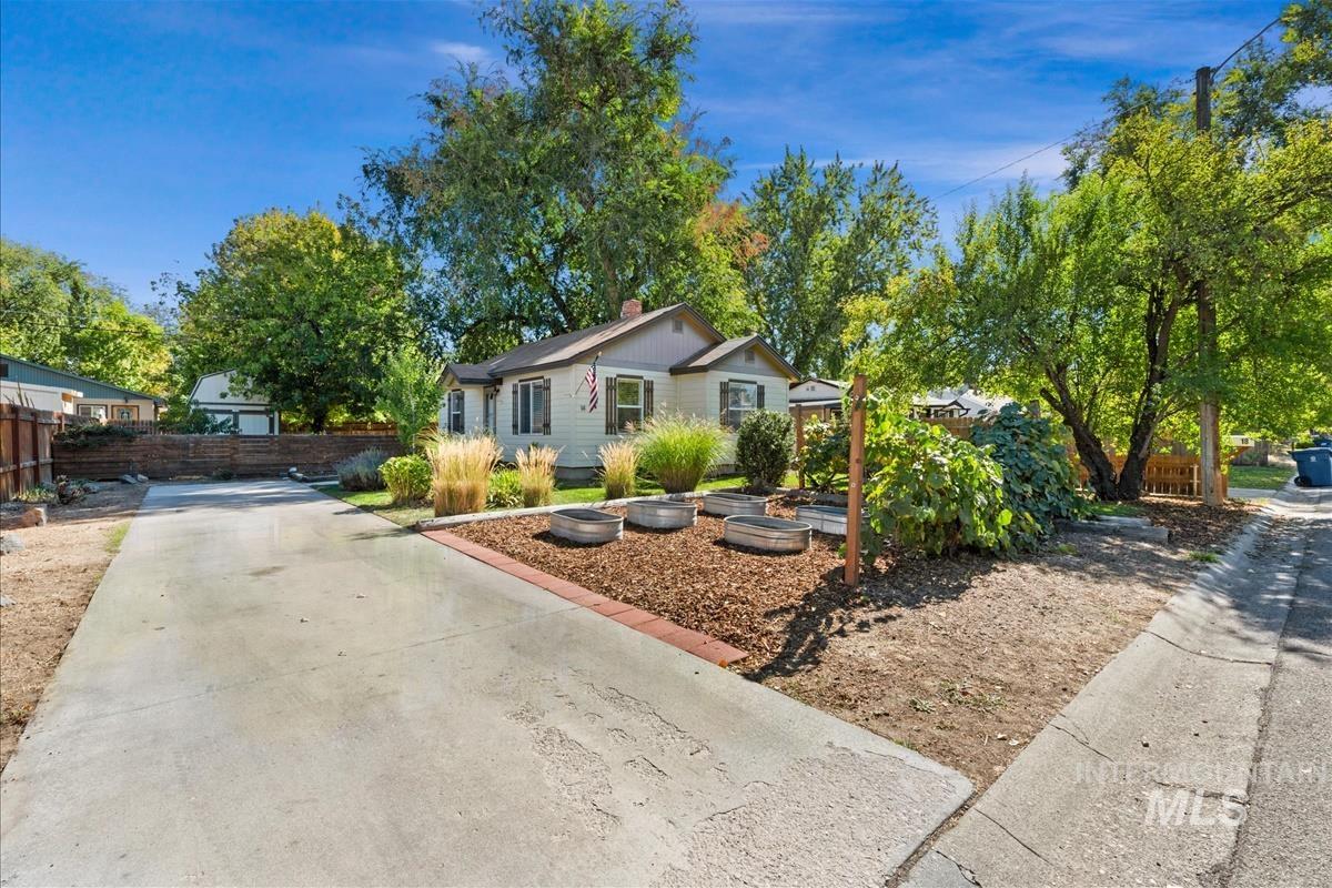 14 S Wheeler St, Boise, Idaho 83705, 2 Bedrooms, 1 Bathroom, Residential For Sale, Price $409,000,MLS 99002590