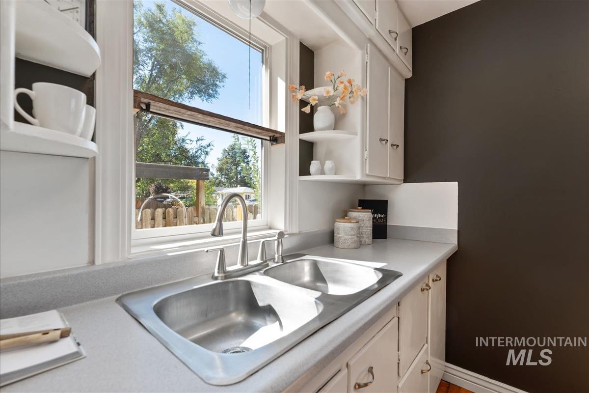 14 S Wheeler St, Boise, Idaho 83705, 2 Bedrooms, 1 Bathroom, Residential For Sale, Price $409,000,MLS 99002590