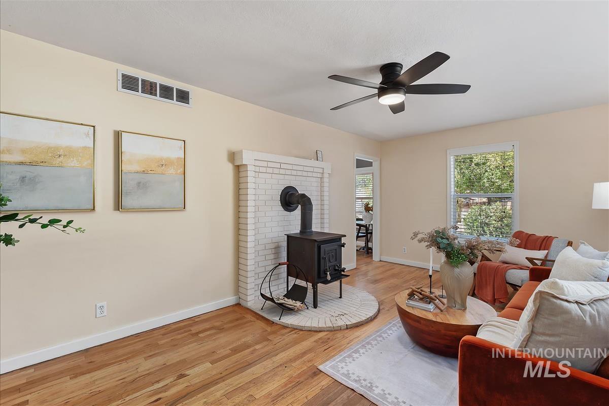 14 S Wheeler St, Boise, Idaho 83705, 2 Bedrooms, 1 Bathroom, Residential For Sale, Price $409,000,MLS 99002590
