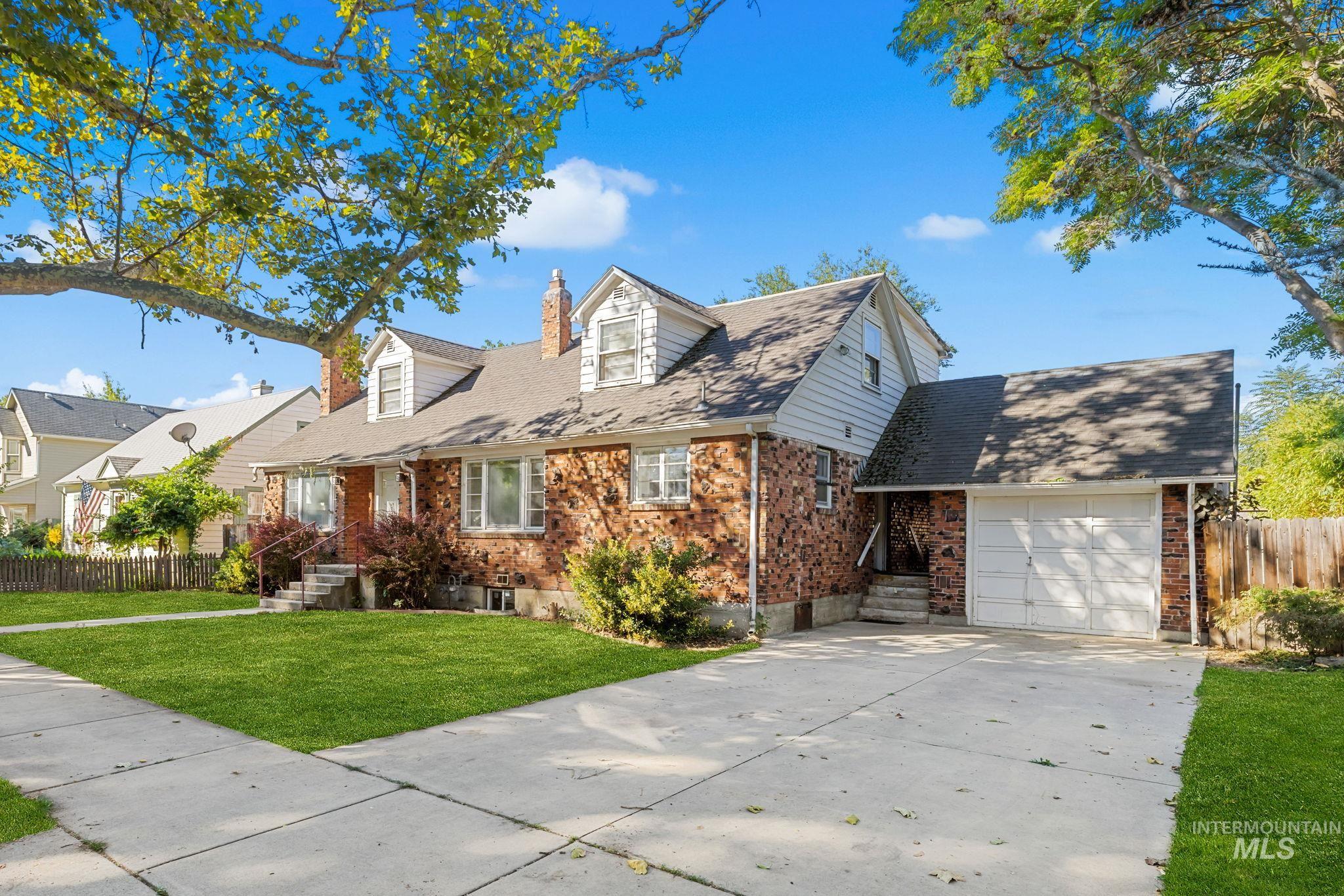 1717 S Manitou, Boise, Idaho 83706, 6 Bedrooms, 3 Bathrooms, Residential For Sale, Price $799,900,MLS 99002598