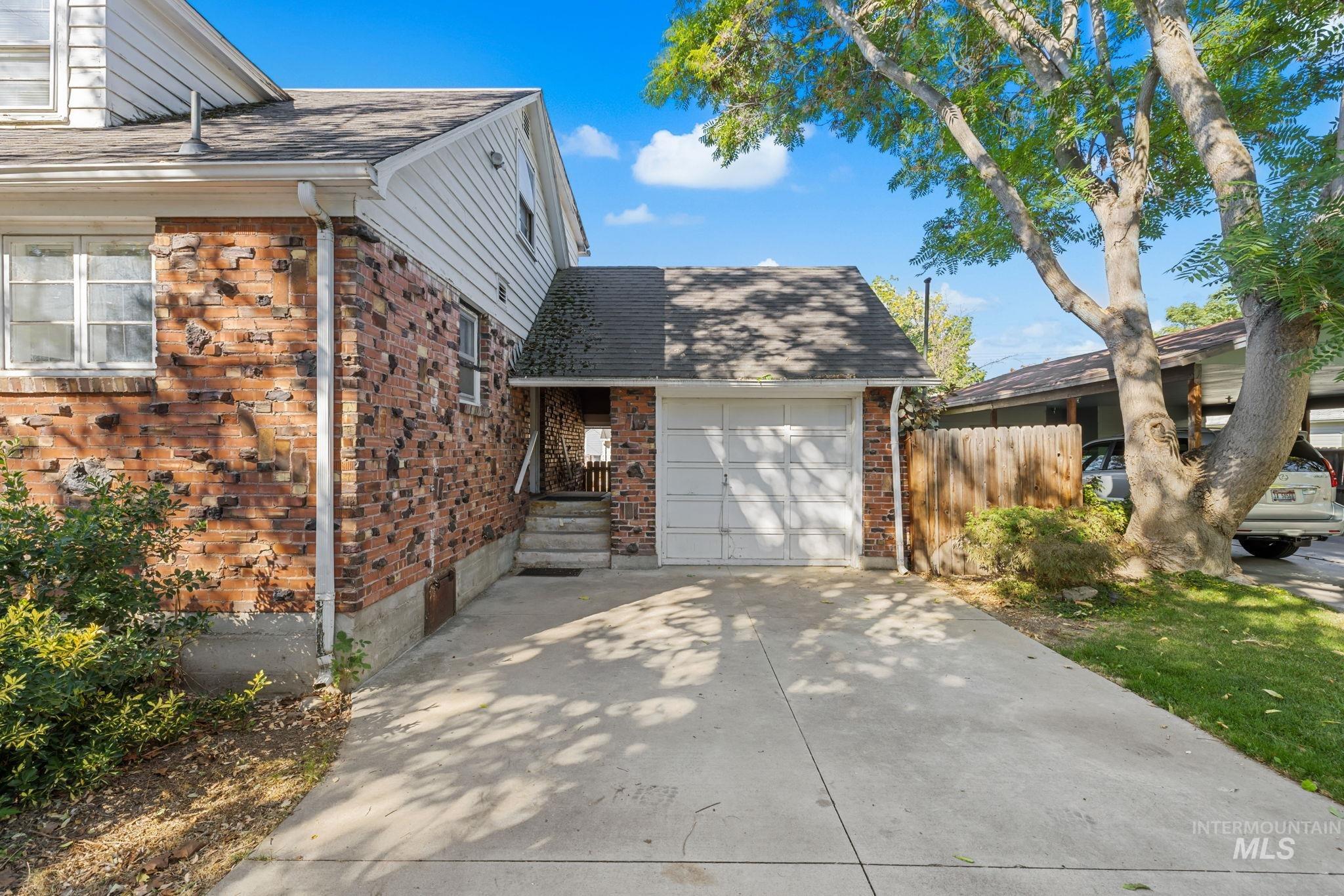 1717 S Manitou, Boise, Idaho 83706, 6 Bedrooms, 3 Bathrooms, Residential For Sale, Price $799,900,MLS 99002598