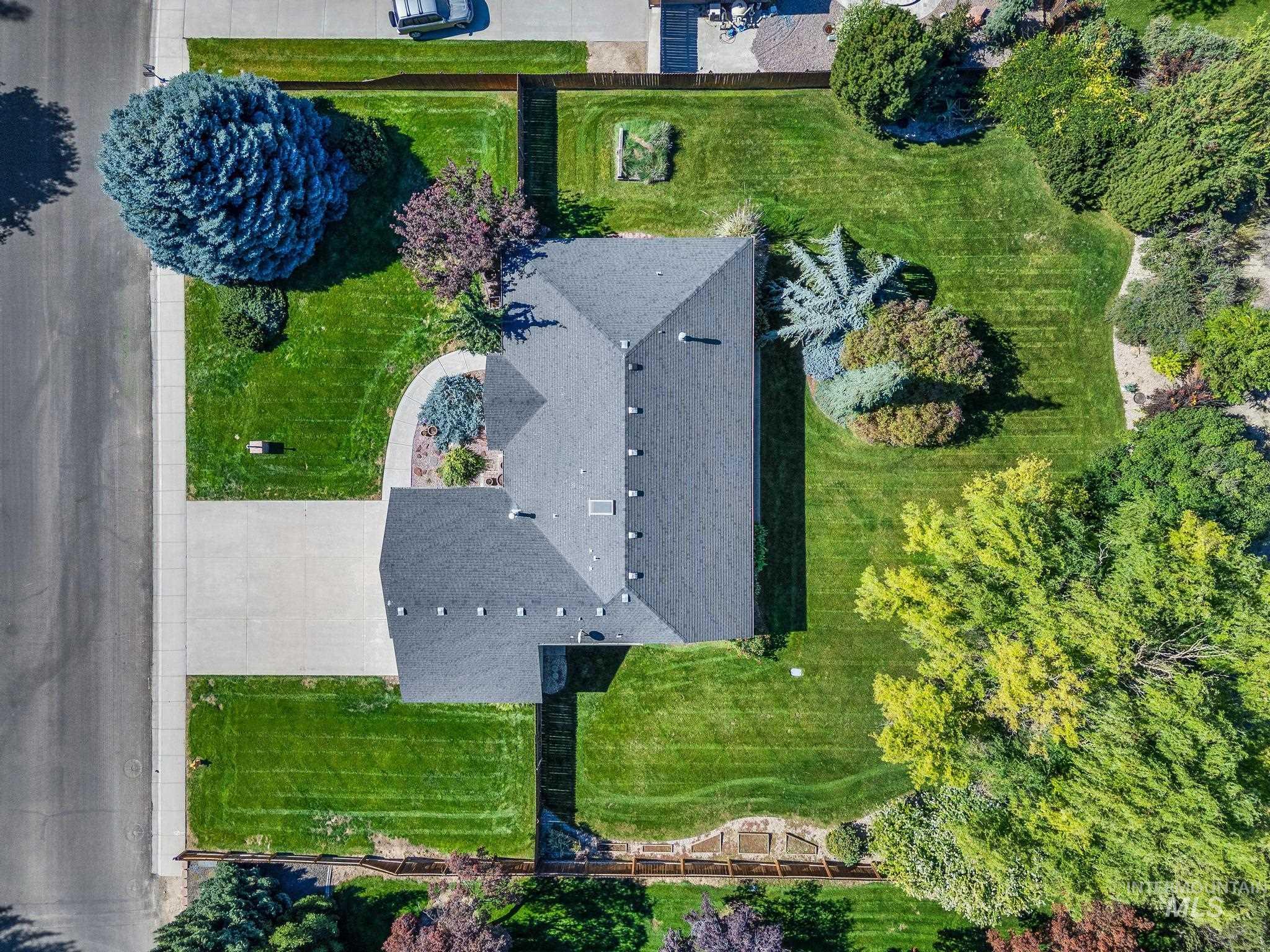 3016 Bannock Ave, Nampa, Idaho 83686, 3 Bedrooms, 2 Bathrooms, Residential For Sale, Price $522,000,MLS 99002608