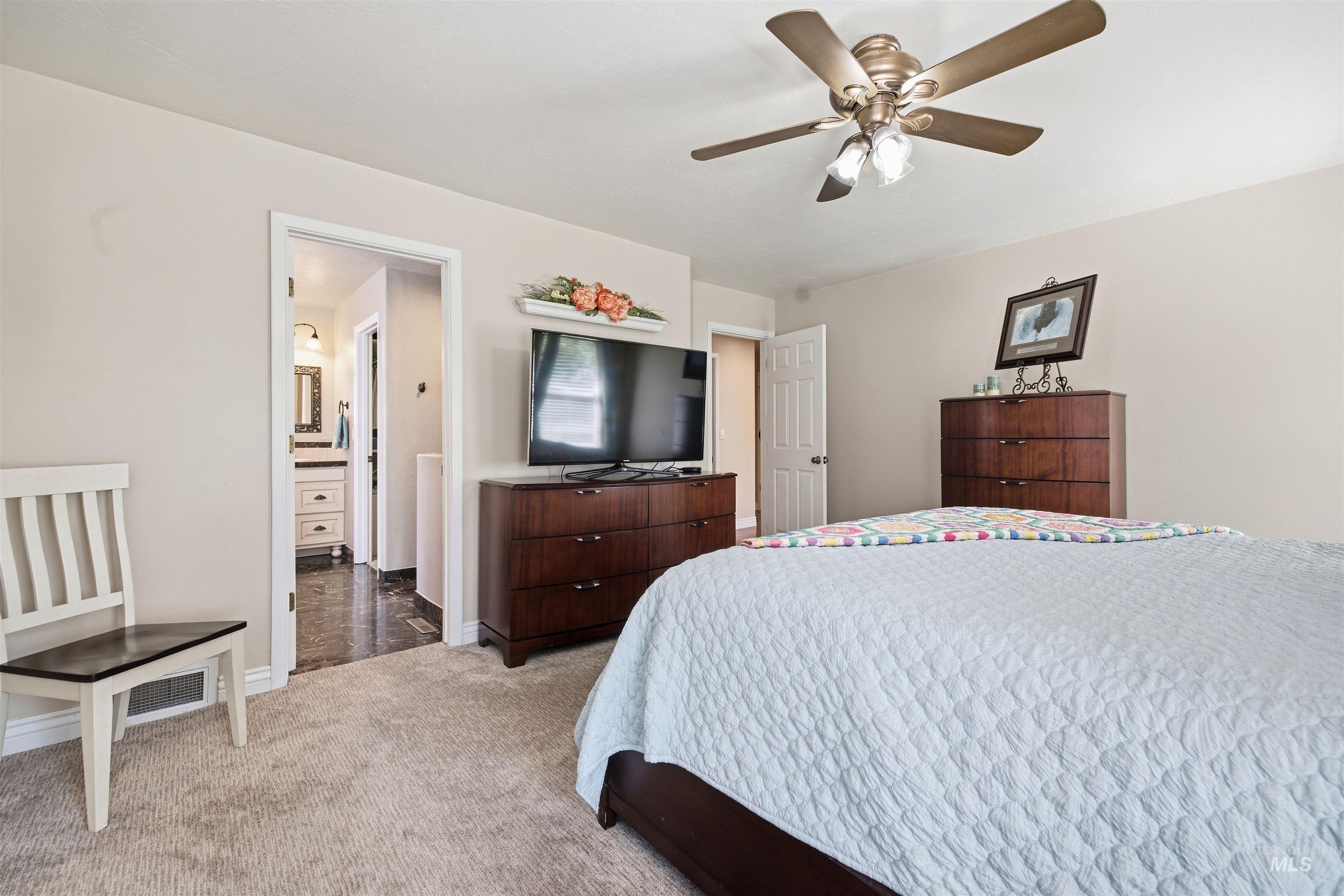2028 Candleridge Dr, Twin Falls, Idaho 83301, 4 Bedrooms, 2.5 Bathrooms, Residential For Sale, Price $599,500,MLS 99002613