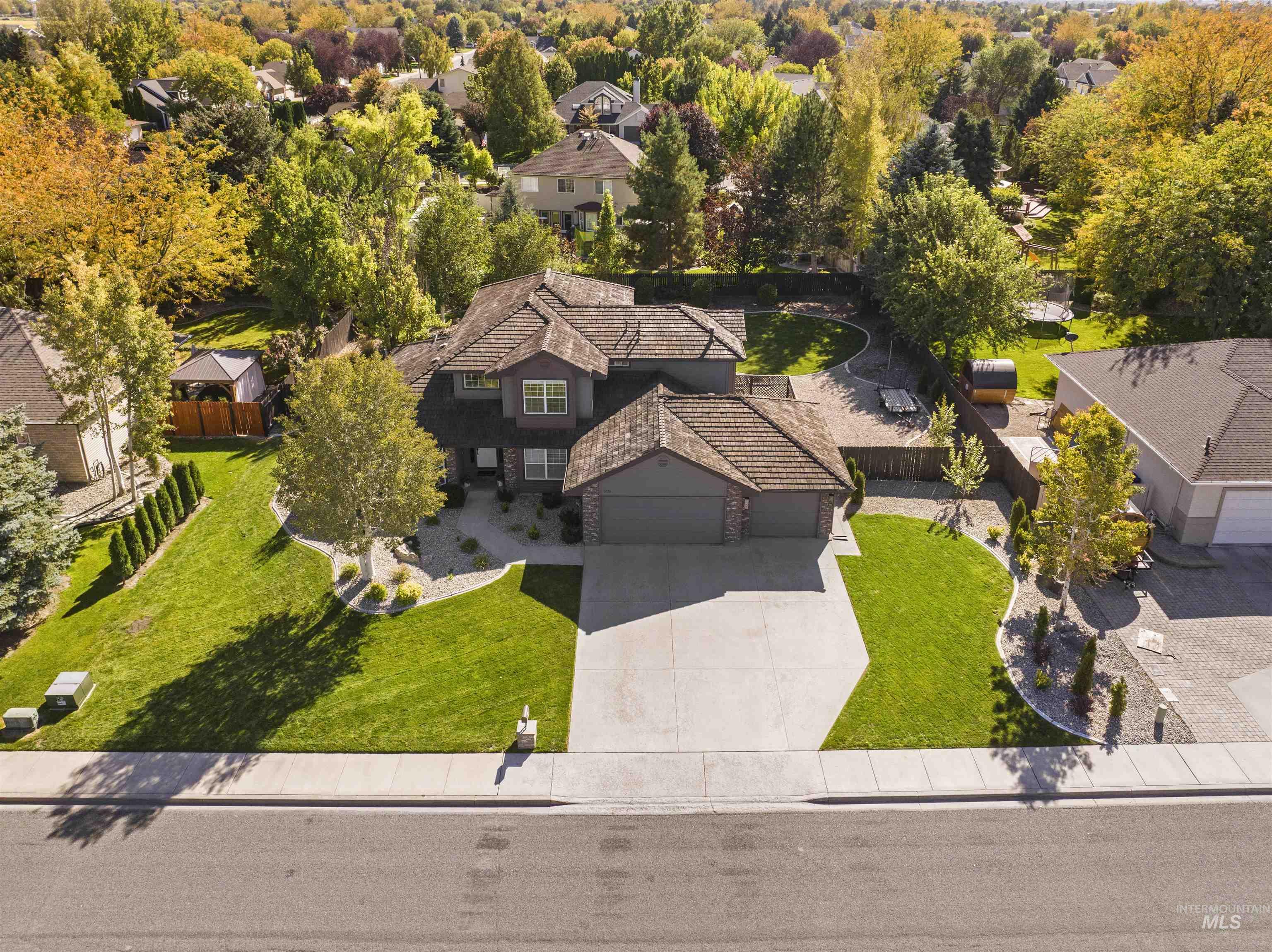 2028 Candleridge Dr, Twin Falls, Idaho 83301, 4 Bedrooms, 2.5 Bathrooms, Residential For Sale, Price $599,500,MLS 99002613