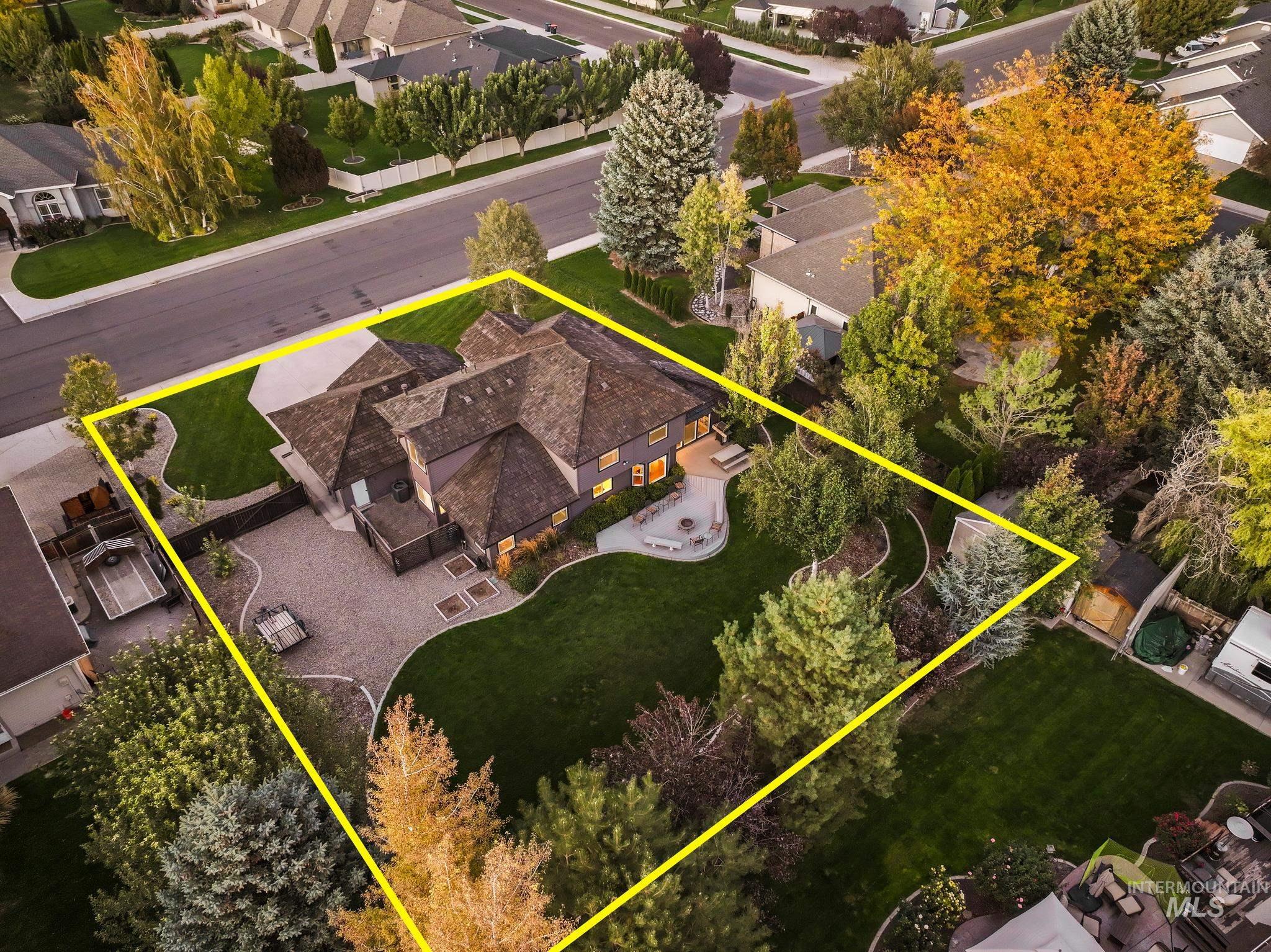 2028 Candleridge Dr, Twin Falls, Idaho 83301, 4 Bedrooms, 2.5 Bathrooms, Residential For Sale, Price $599,500,MLS 99002613
