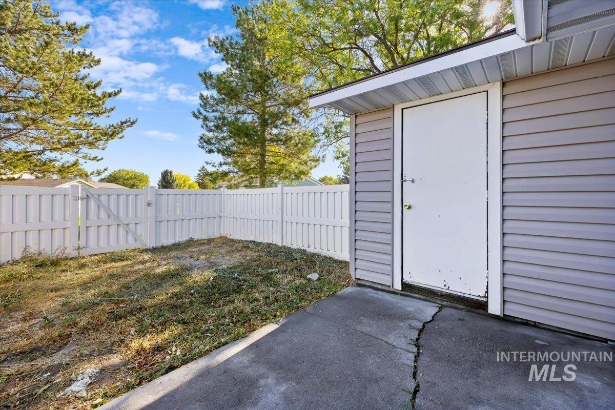 259 Pheasant, Twin Falls, Idaho 83301, 3 Bedrooms, 1.5 Bathrooms, Residential For Sale, Price $205,000,MLS 99002614