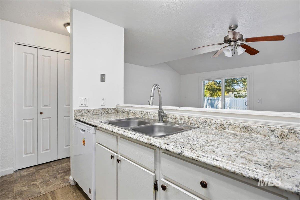 259 Pheasant, Twin Falls, Idaho 83301, 3 Bedrooms, 1.5 Bathrooms, Residential For Sale, Price $205,000,MLS 99002614