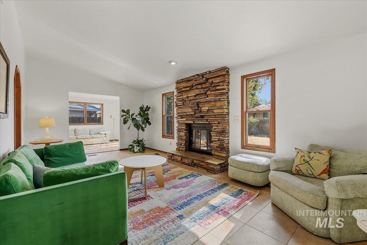1820 N Kristen Way, Meridian, Idaho 83646, 3 Bedrooms, 2 Bathrooms, Residential For Sale, Price $420,000,MLS 99002615