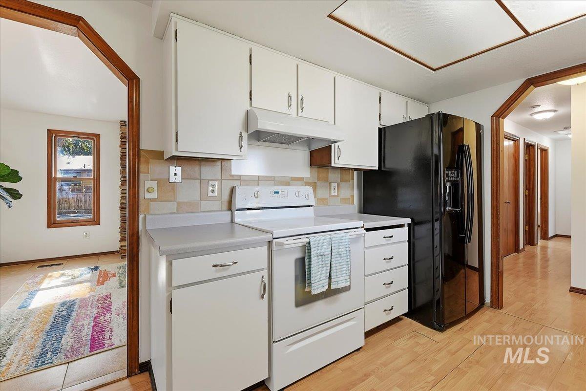 1820 N Kristen Way, Meridian, Idaho 83646, 3 Bedrooms, 2 Bathrooms, Residential For Sale, Price $420,000,MLS 99002615