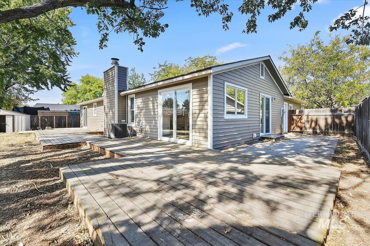 1820 N Kristen Way, Meridian, Idaho 83646, 3 Bedrooms, 2 Bathrooms, Residential For Sale, Price $420,000,MLS 99002615