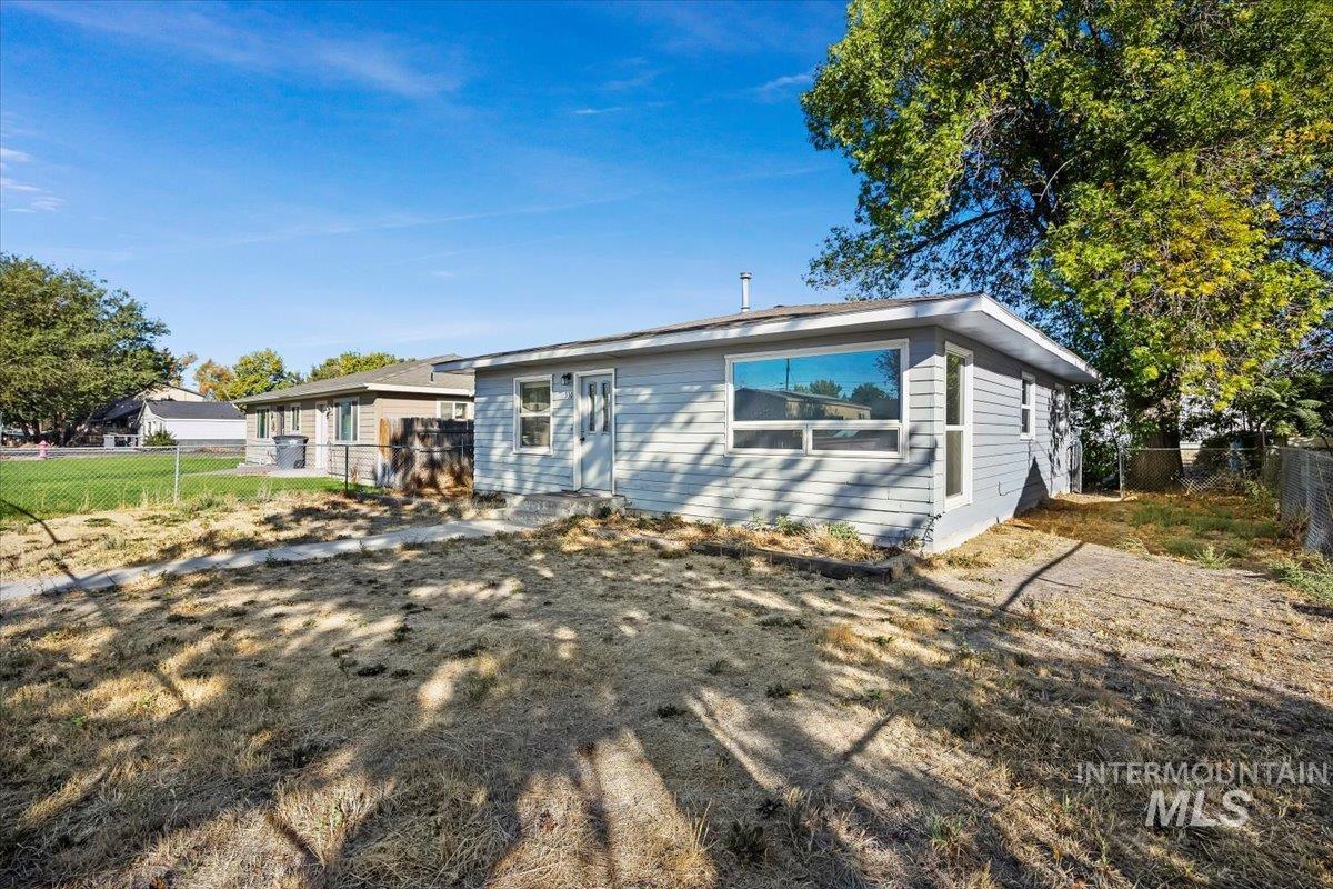 330 Monroe Street, Kimberly, Idaho 83341, 3 Bedrooms, 1 Bathroom, Residential For Sale, Price $274,900,MLS 99002616